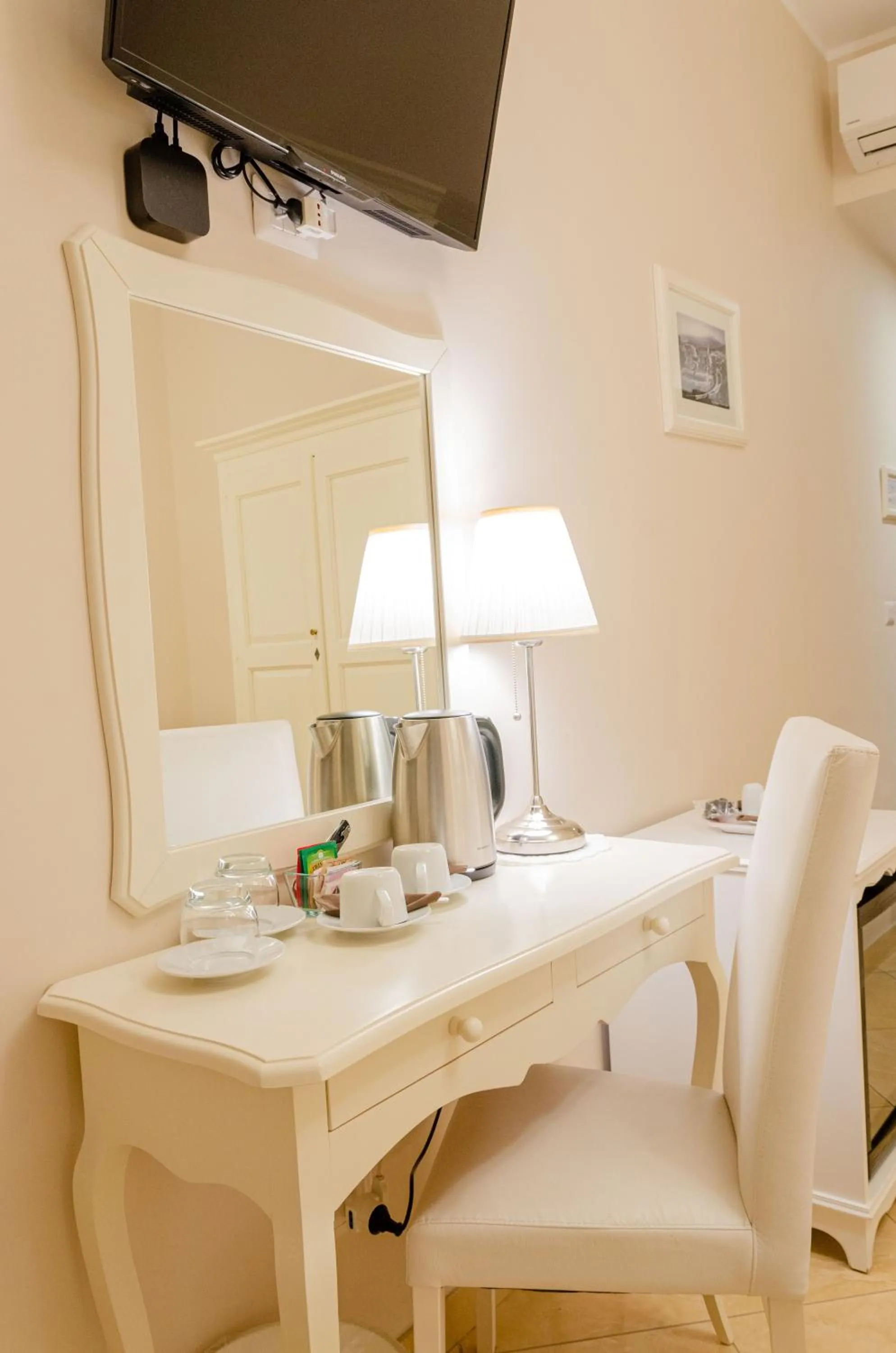 Decorative detail in Taormina B&B