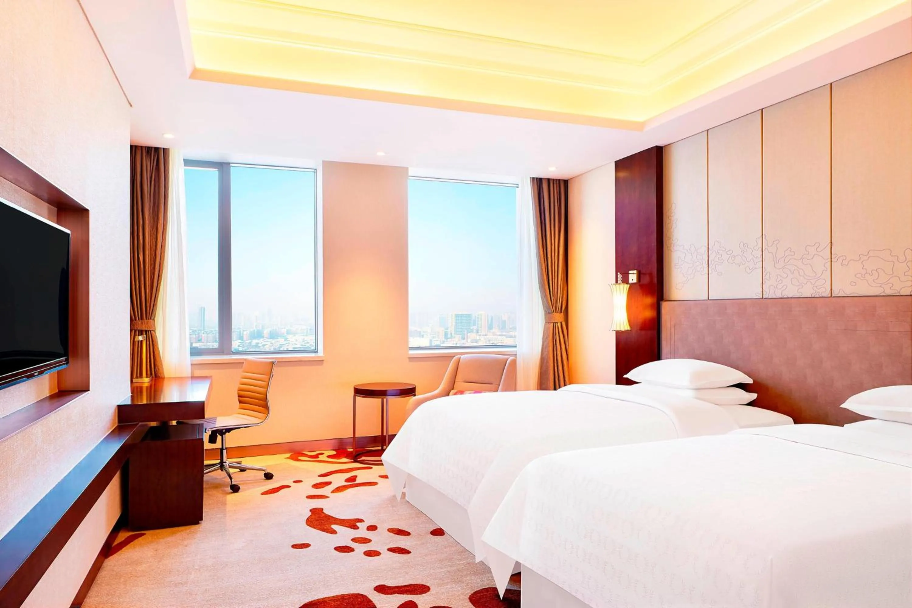 Photo of the whole room, Bed in Sheraton Harbin Xiangfang Hotel