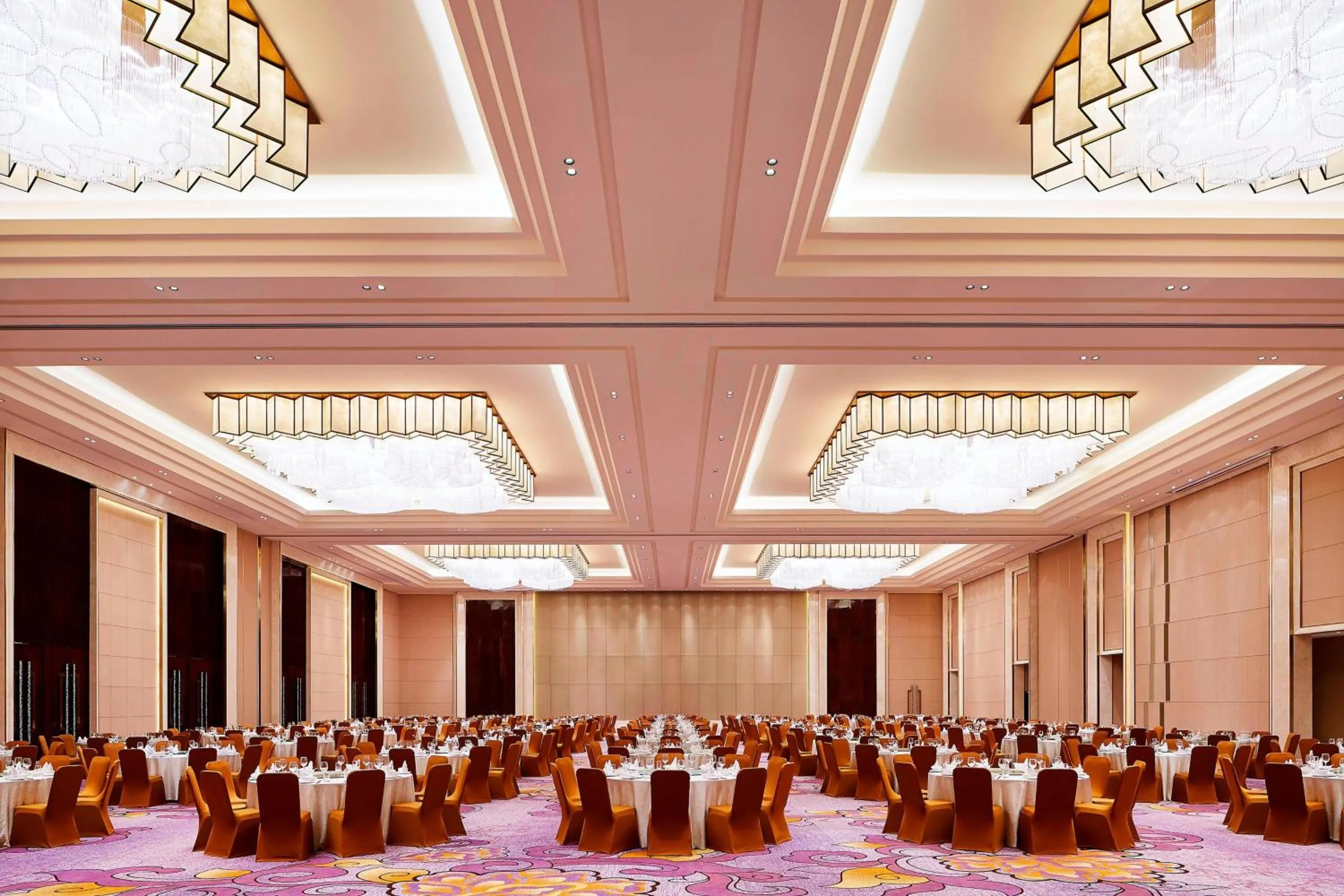 Meeting/conference room in Sheraton Harbin Xiangfang Hotel