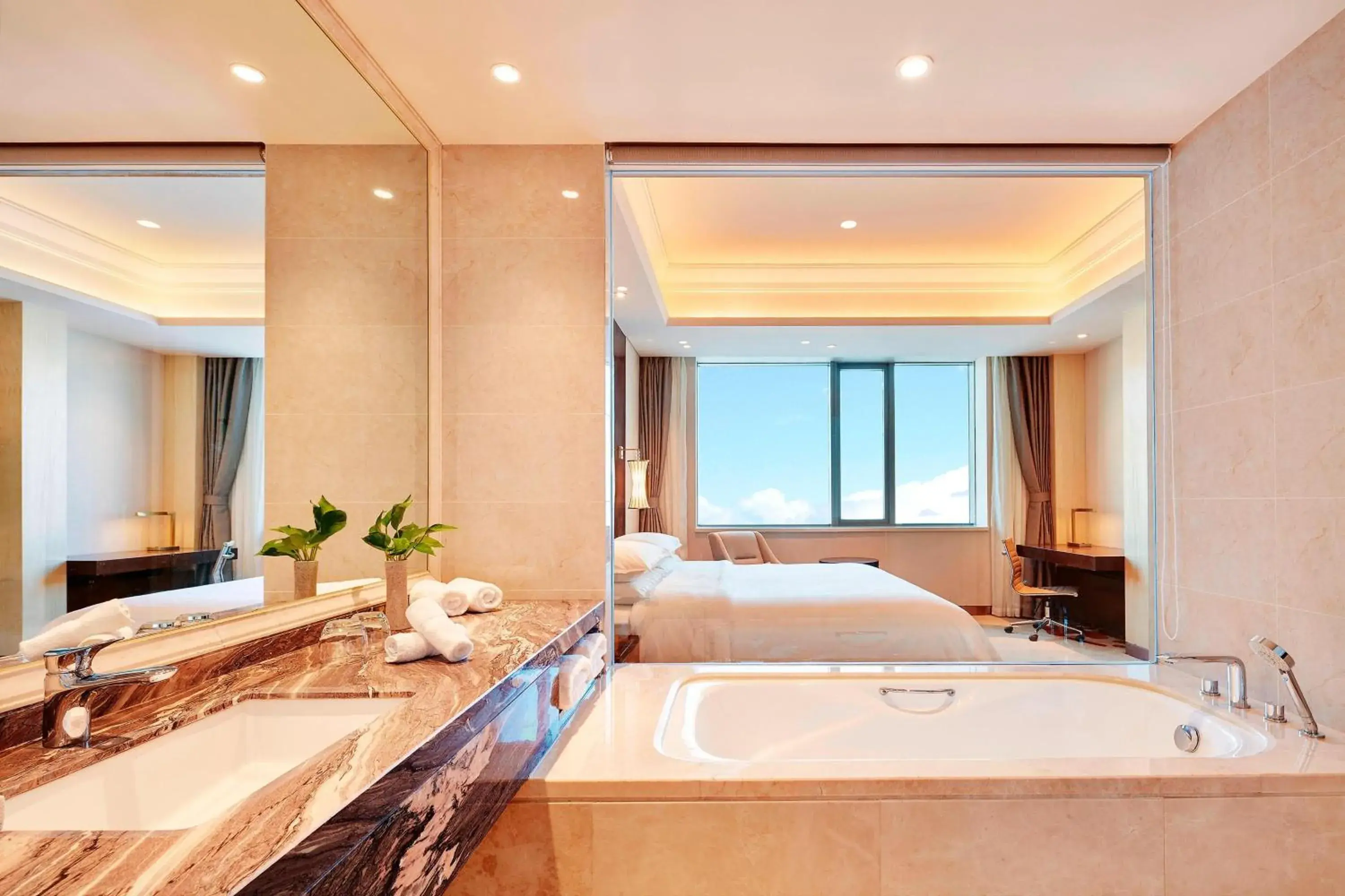 Executive Twin Room in Sheraton Harbin Xiangfang Hotel Executive Twin Room in Sheraton Harbin Xiangfang Hotel