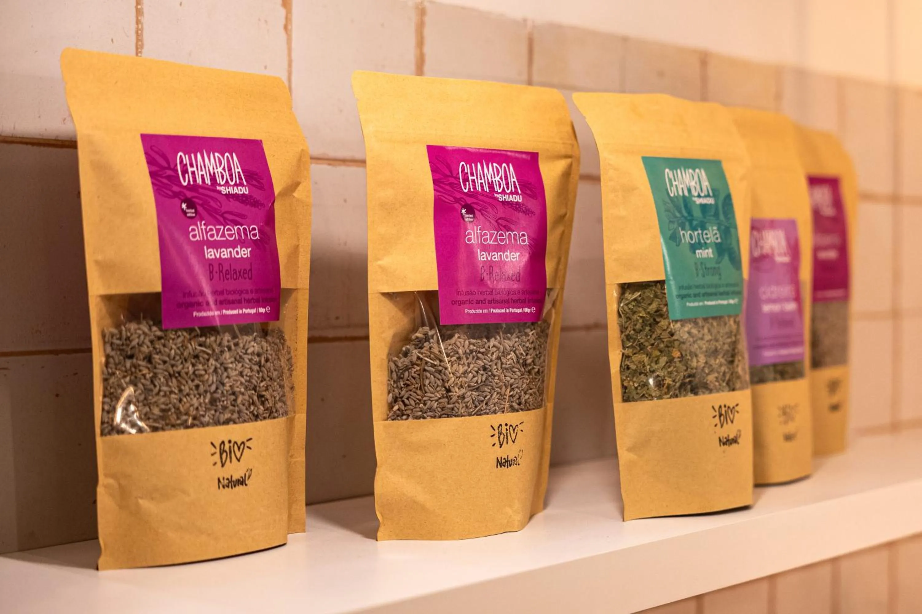 Coffee/tea facilities in Casa do Jasmim by Shiadu