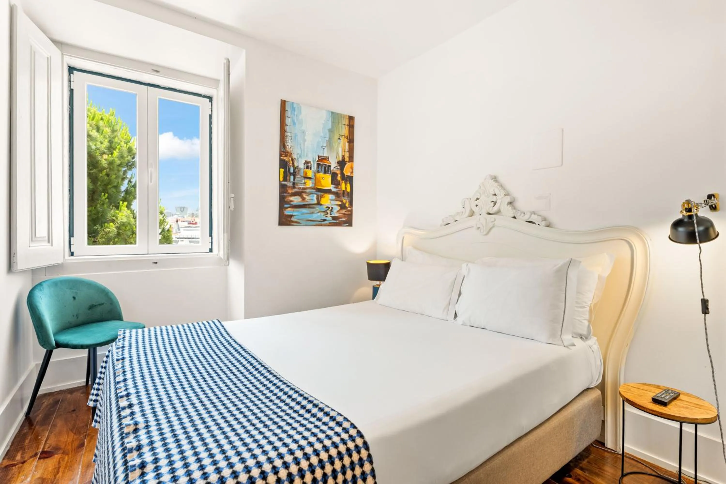 Bedroom, Bed in Casa do Jasmim by Shiadu