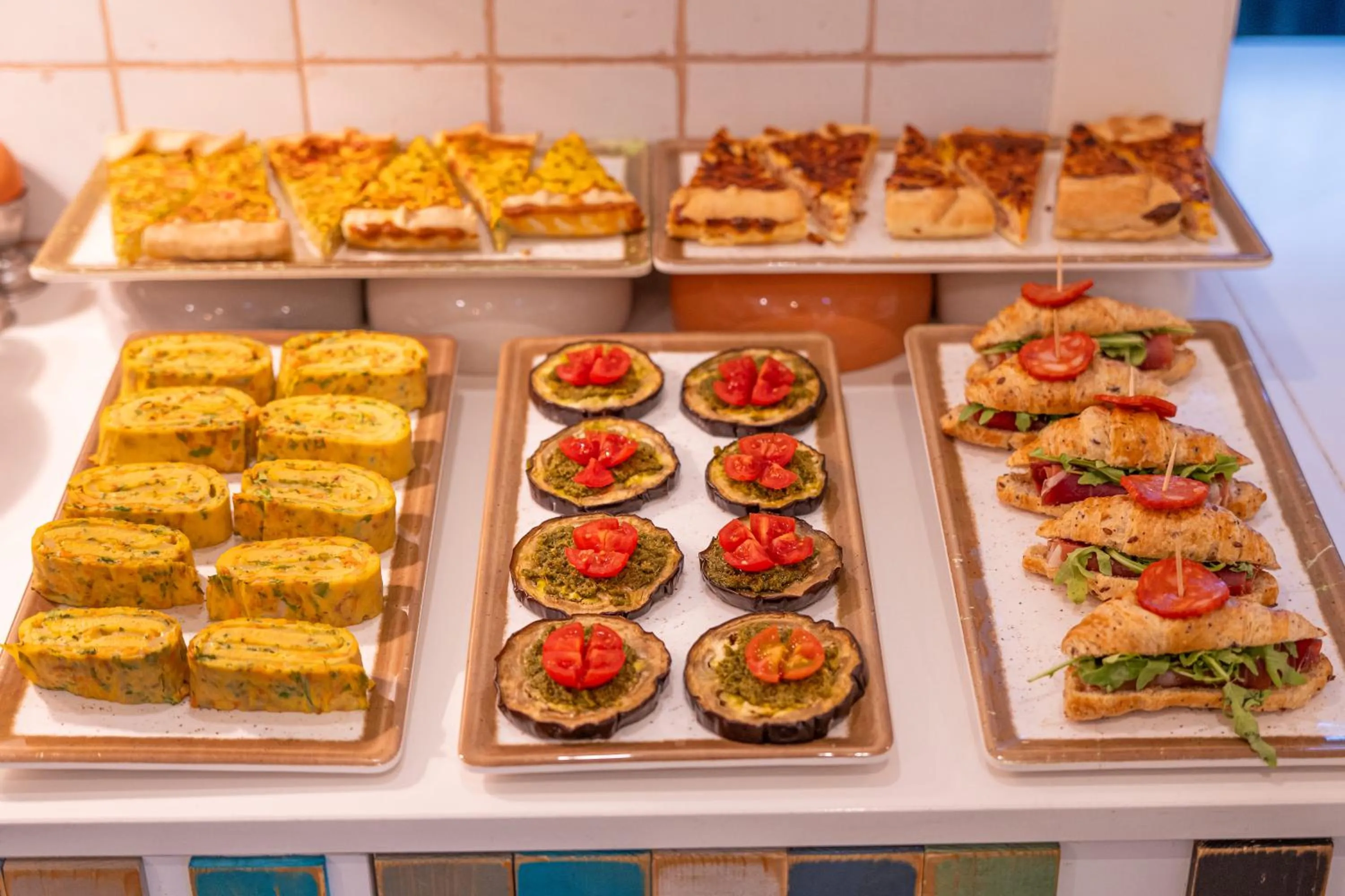 Food and drinks in Casa do Jasmim by Shiadu