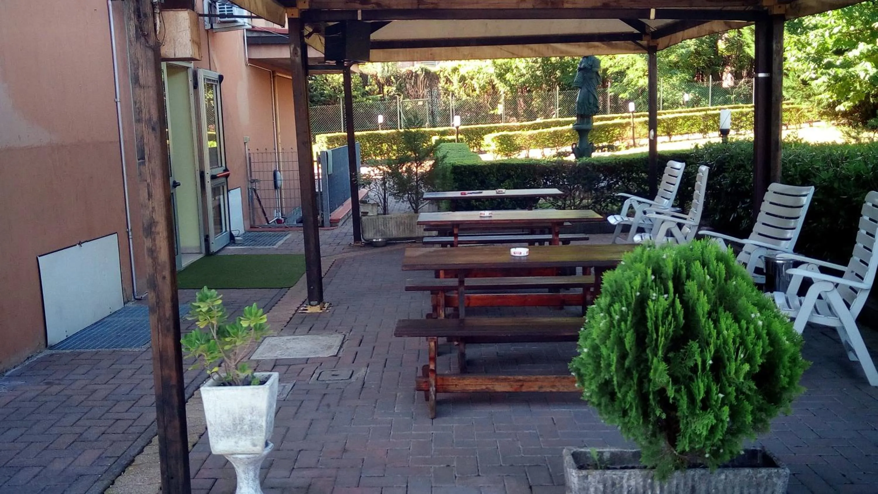 Patio in Hotel Parigi