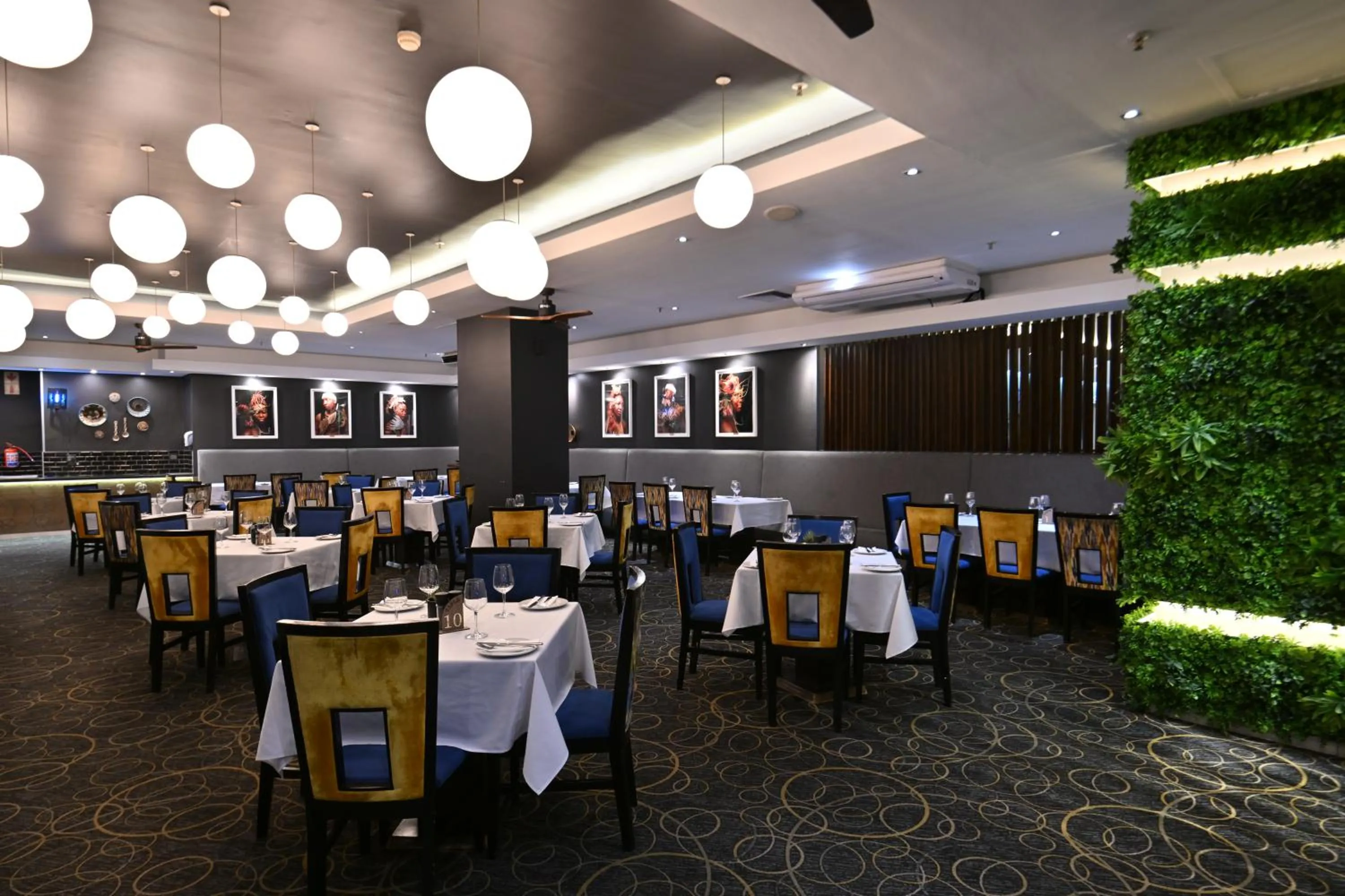 Restaurant/places to eat in Fountains Hotel