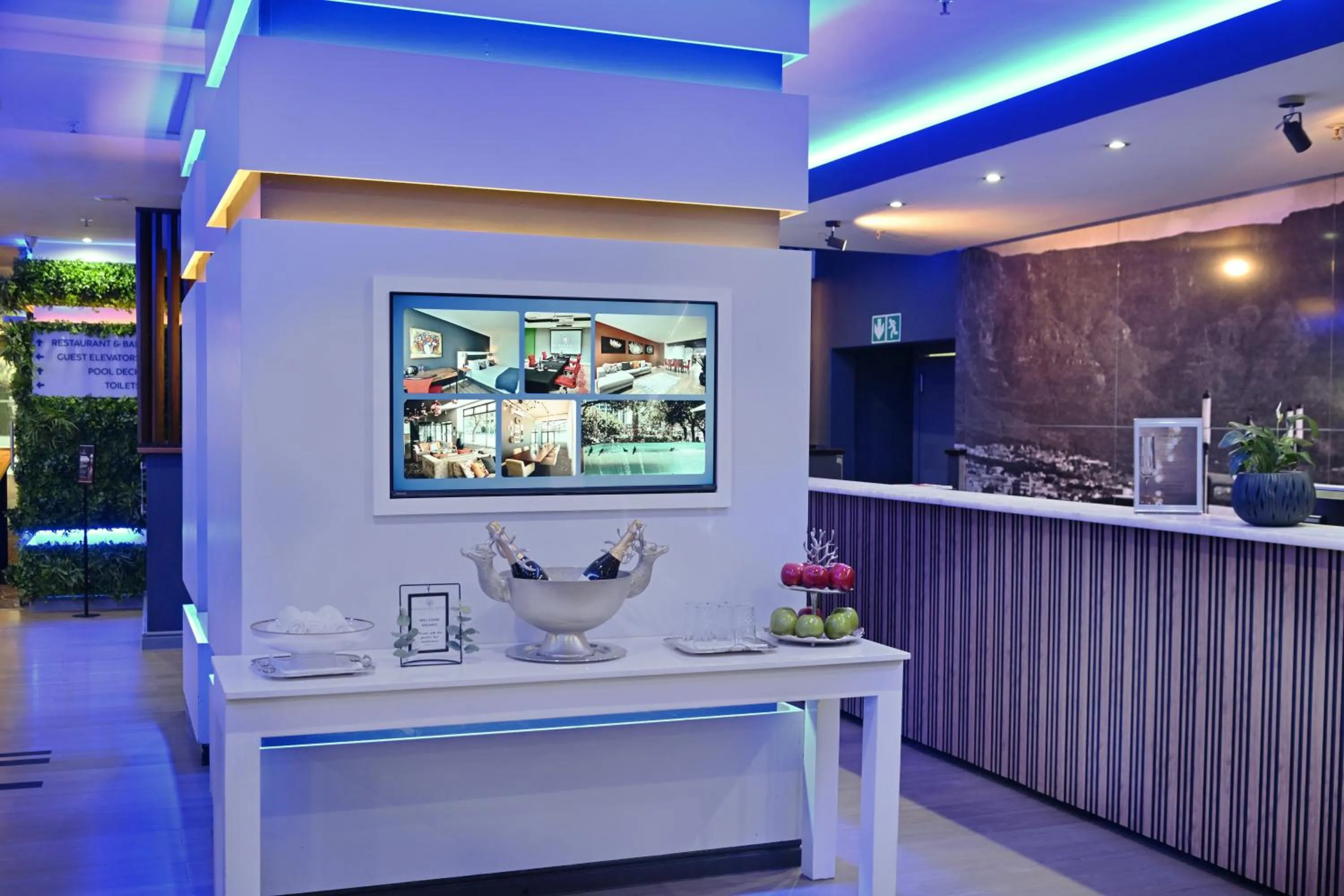 Lobby or reception in Fountains Hotel