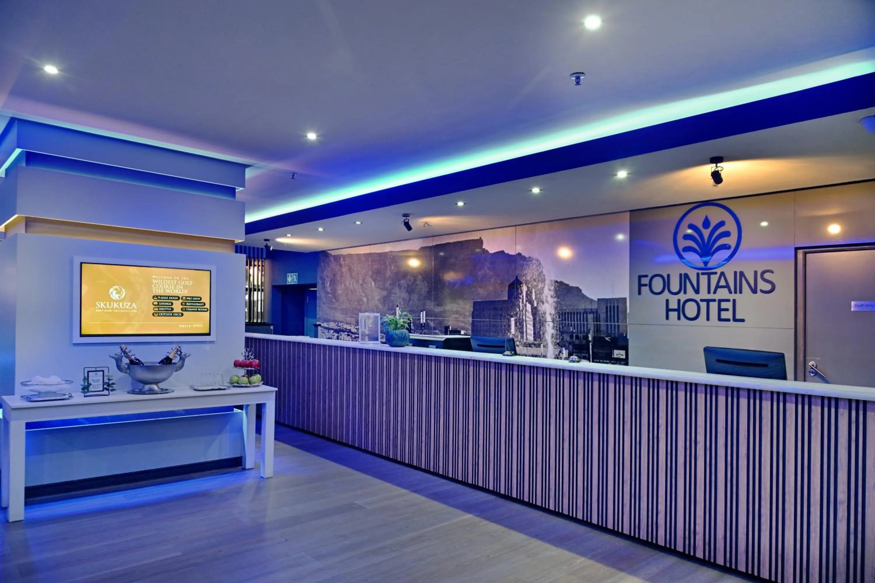 Lobby or reception in Fountains Hotel