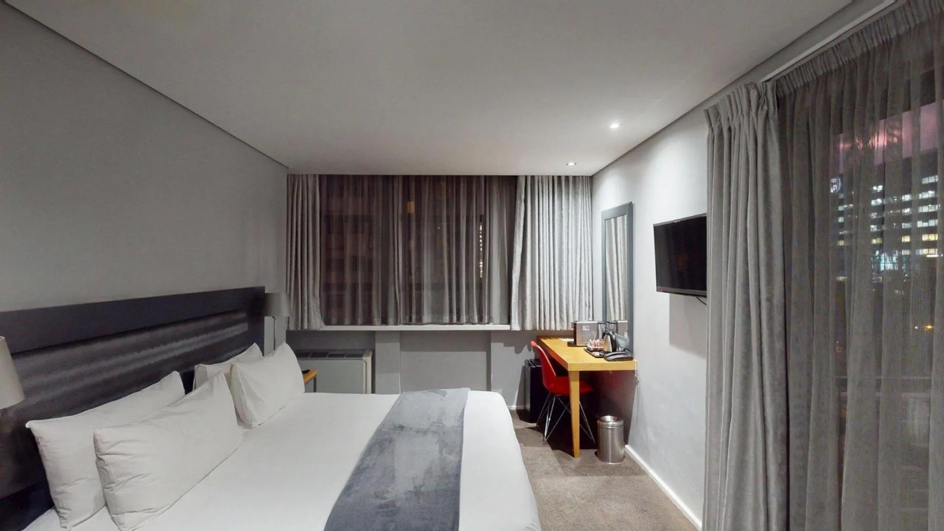 Bed in Fountains Hotel