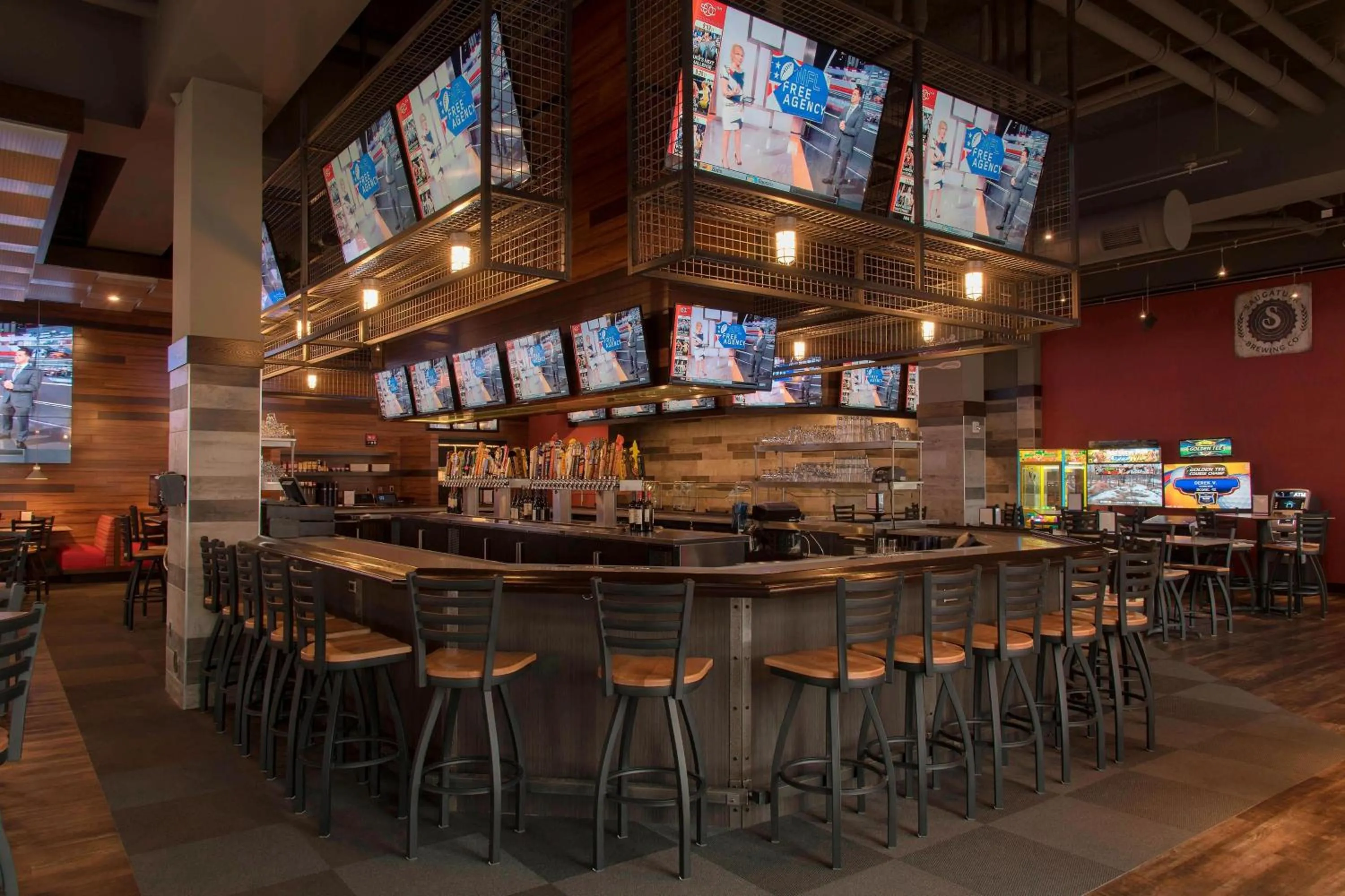 Restaurant/places to eat in Courtyard by Marriott Holland Downtown