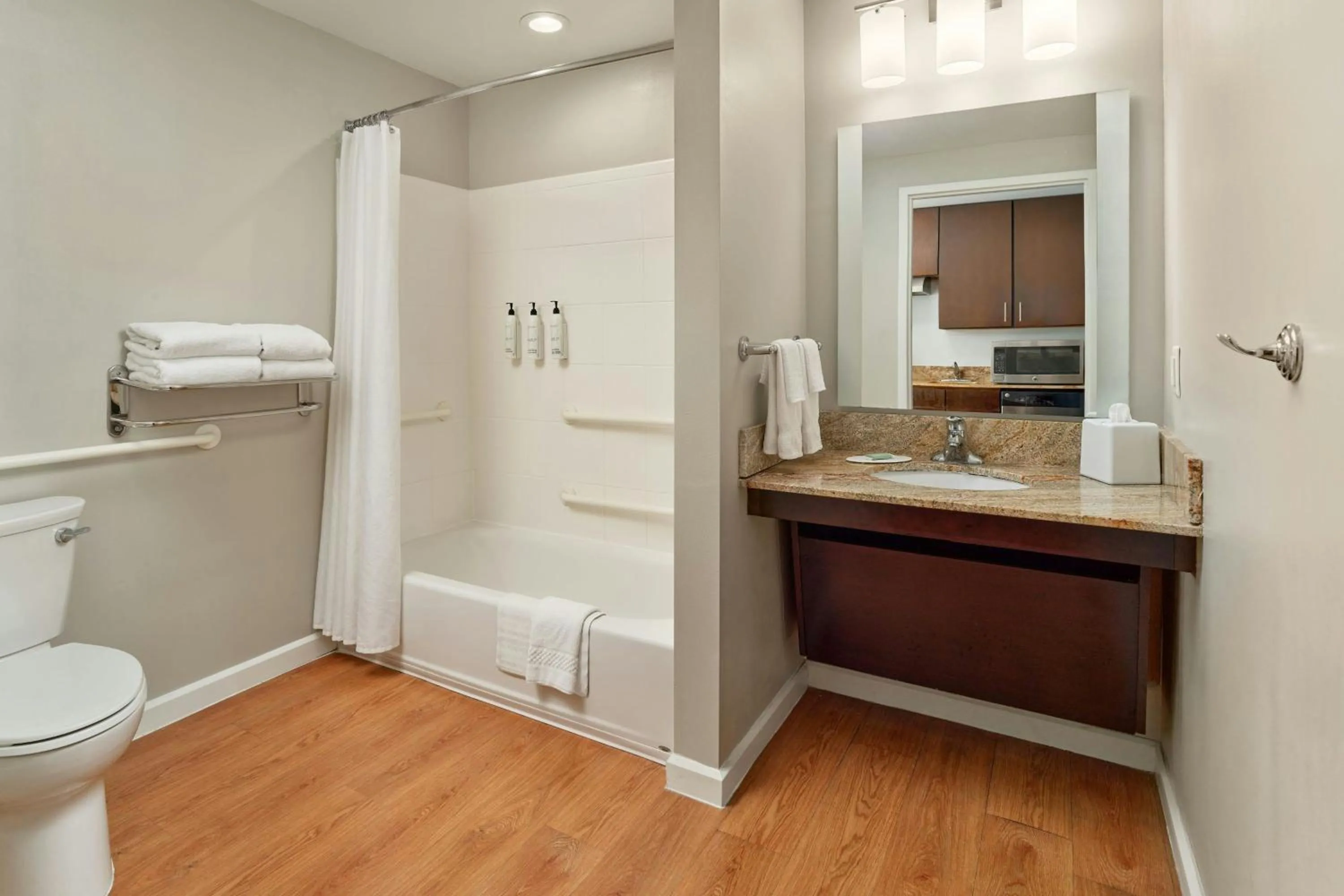Bathroom in TownePlace Suites Orlando at FLAMINGO CROSSINGS Town Center, Western Entrance