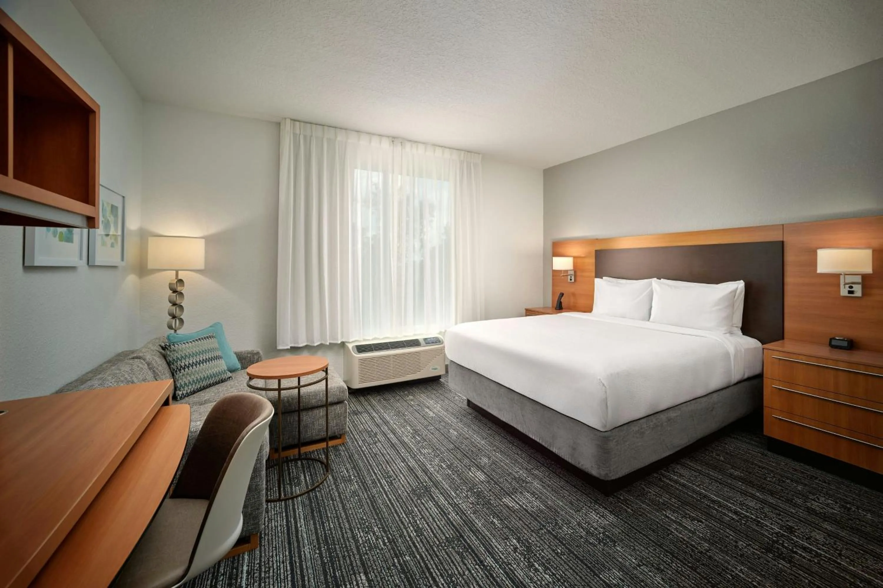 Bedroom, Bed in TownePlace Suites Orlando at FLAMINGO CROSSINGS Town Center, Western Entrance