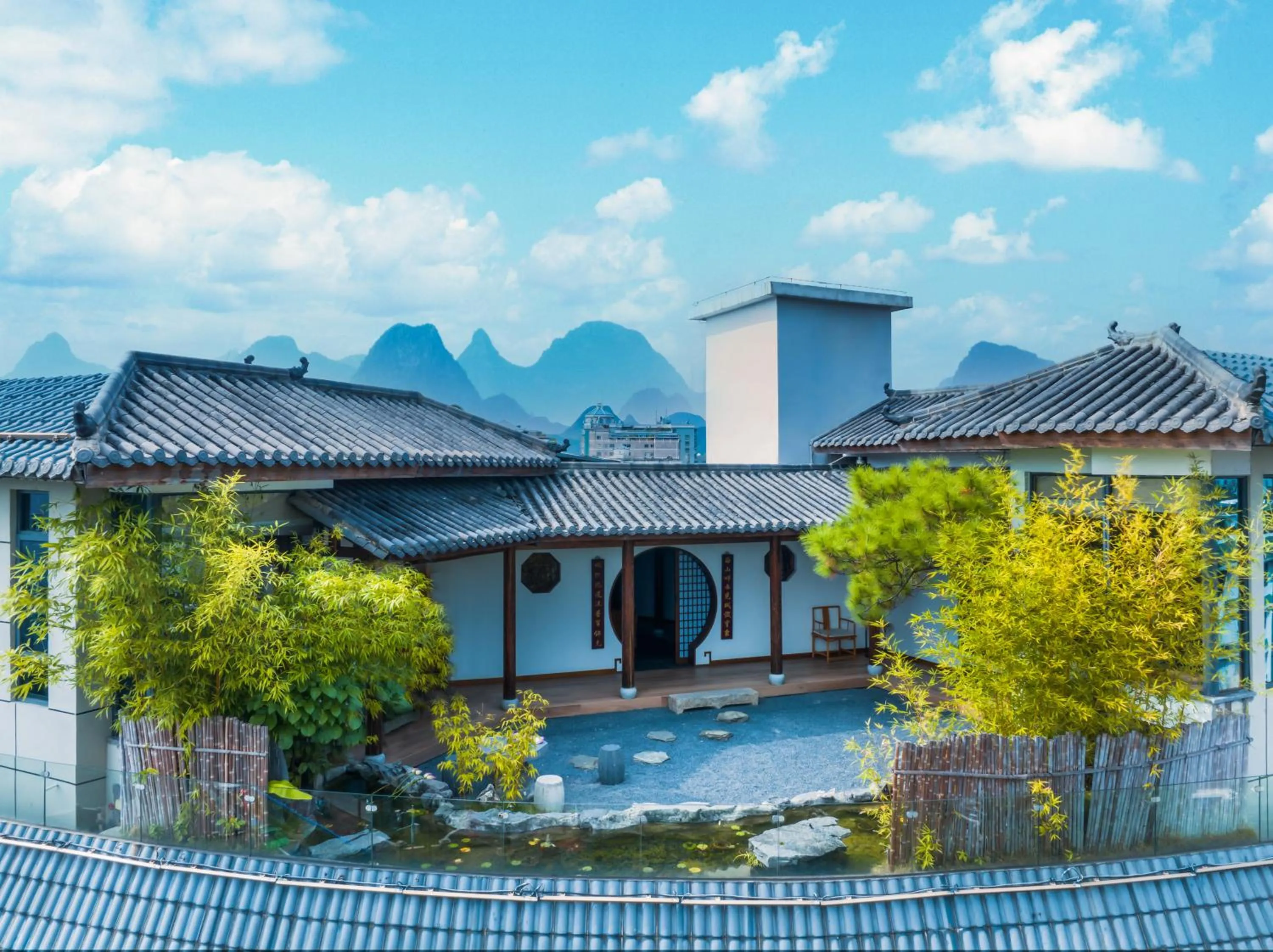 Property building in Venus Royal Hotel Guilin Elephant Trunk Hill Two Rivers and Four Lakes Branch