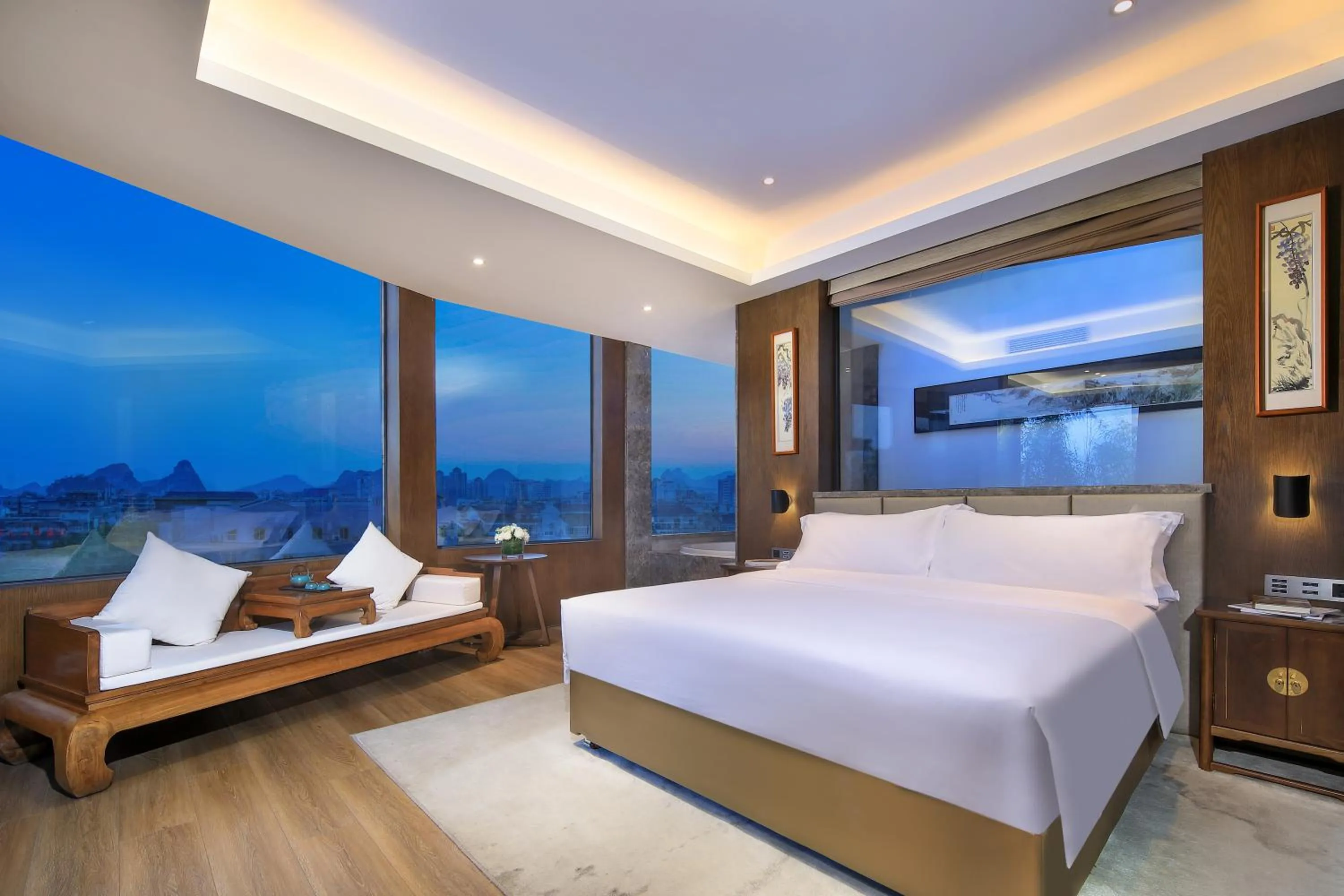 Natural landscape, Bed in Venus Royal Hotel Guilin Elephant Trunk Hill Two Rivers and Four Lakes Branch