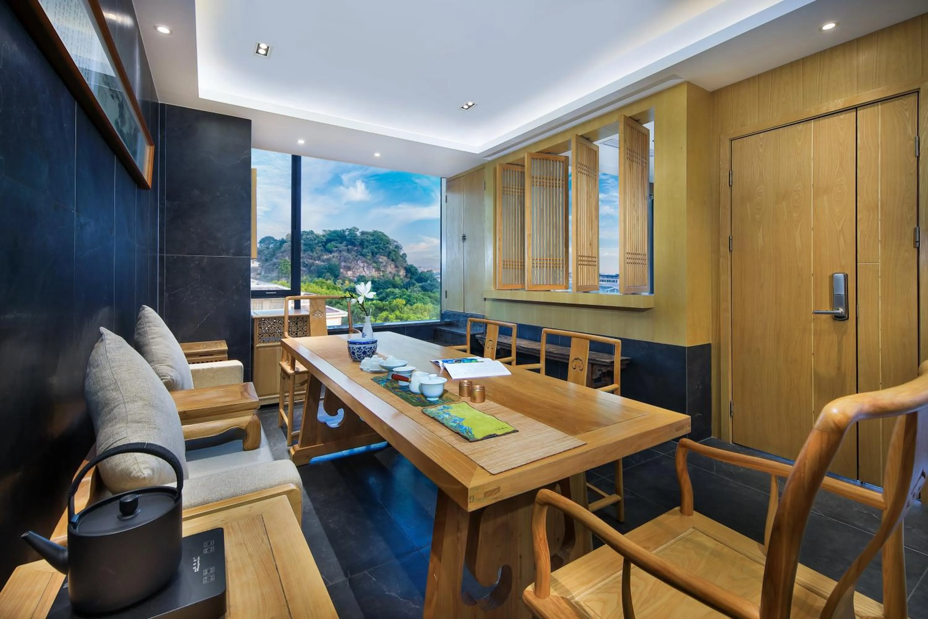 Living room in Venus Royal Hotel Guilin Elephant Trunk Hill Two Rivers and Four Lakes Branch