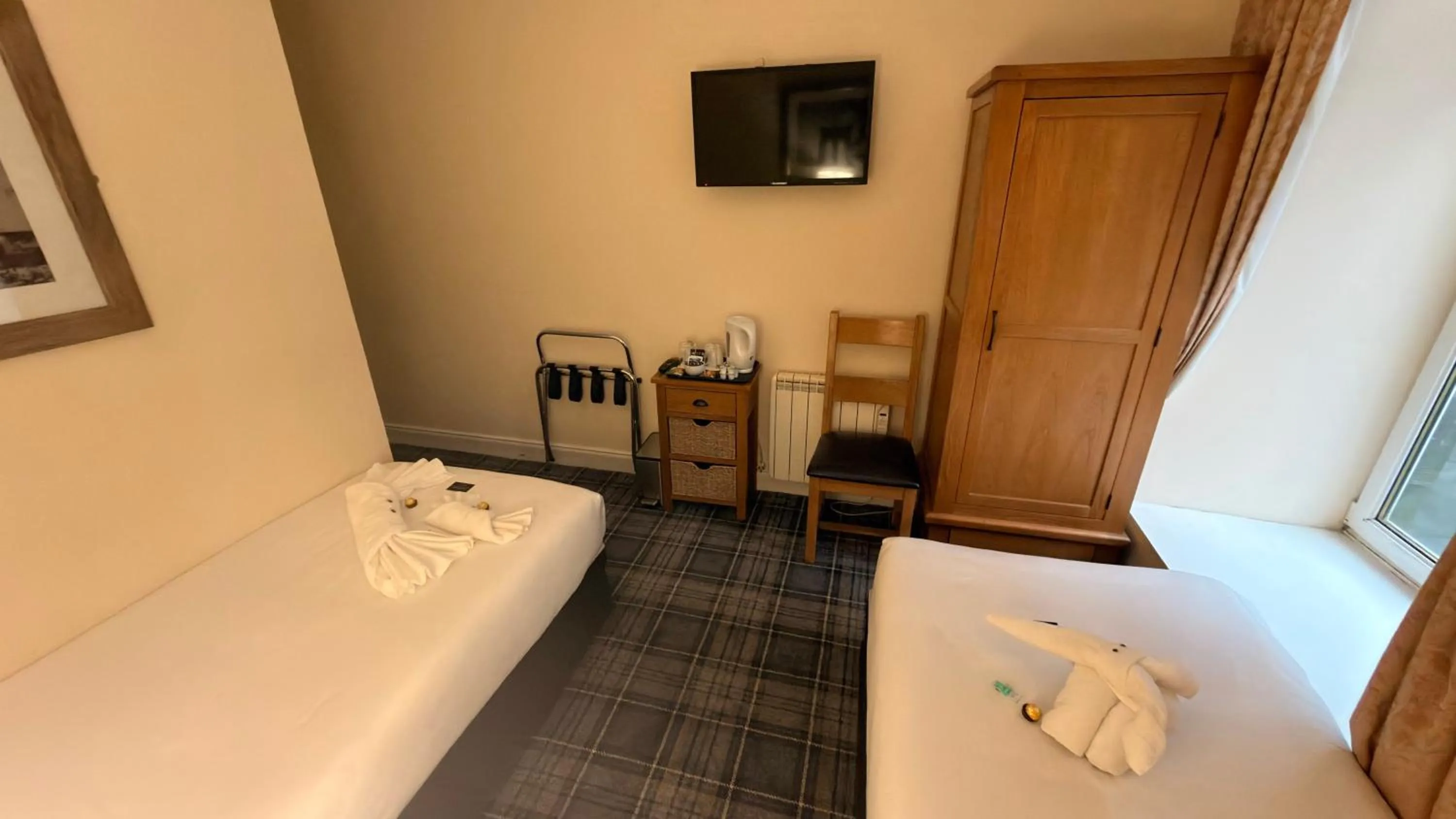 Bed in The Waverley Guest House