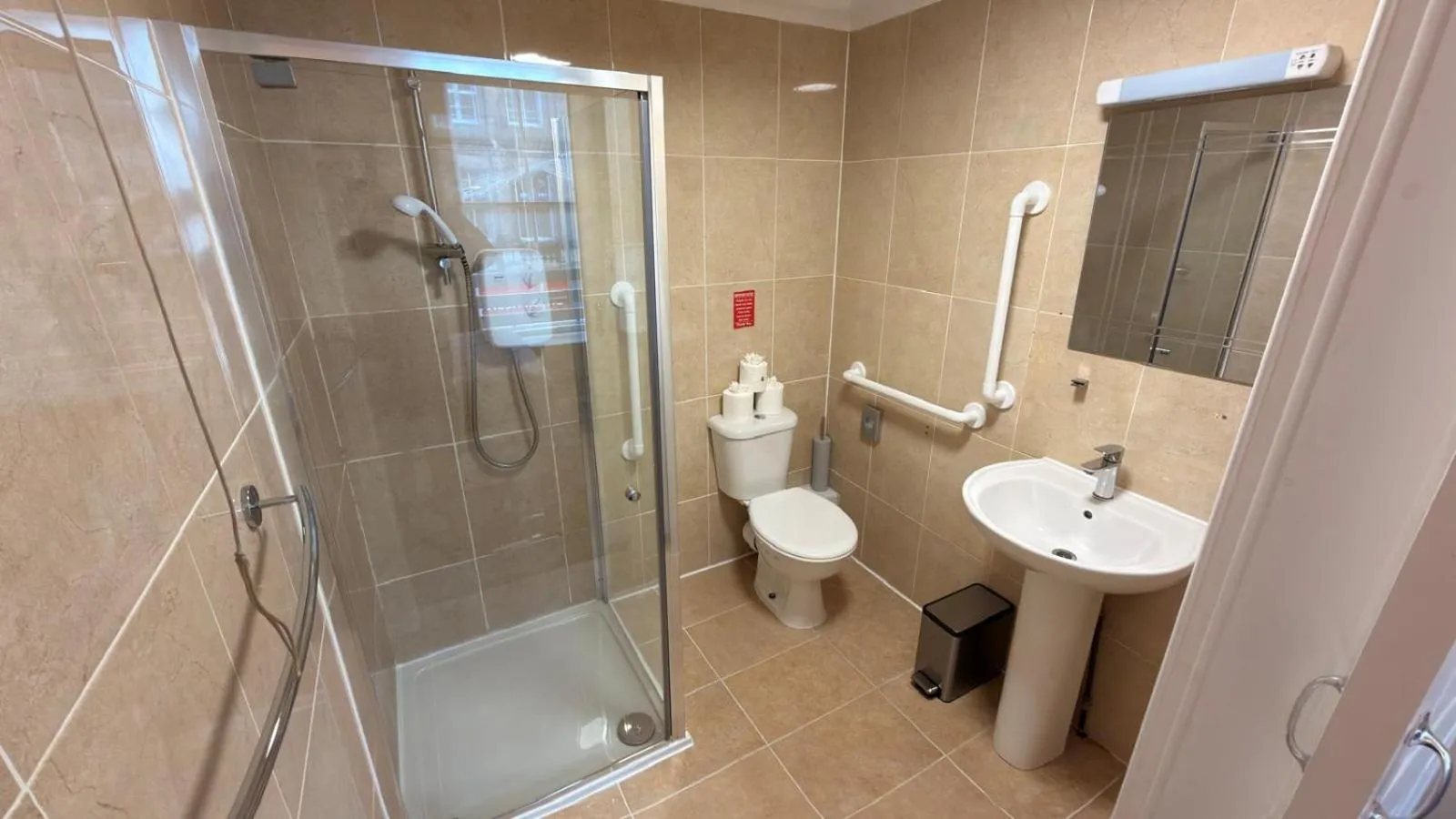 Shower in The Waverley Guest House