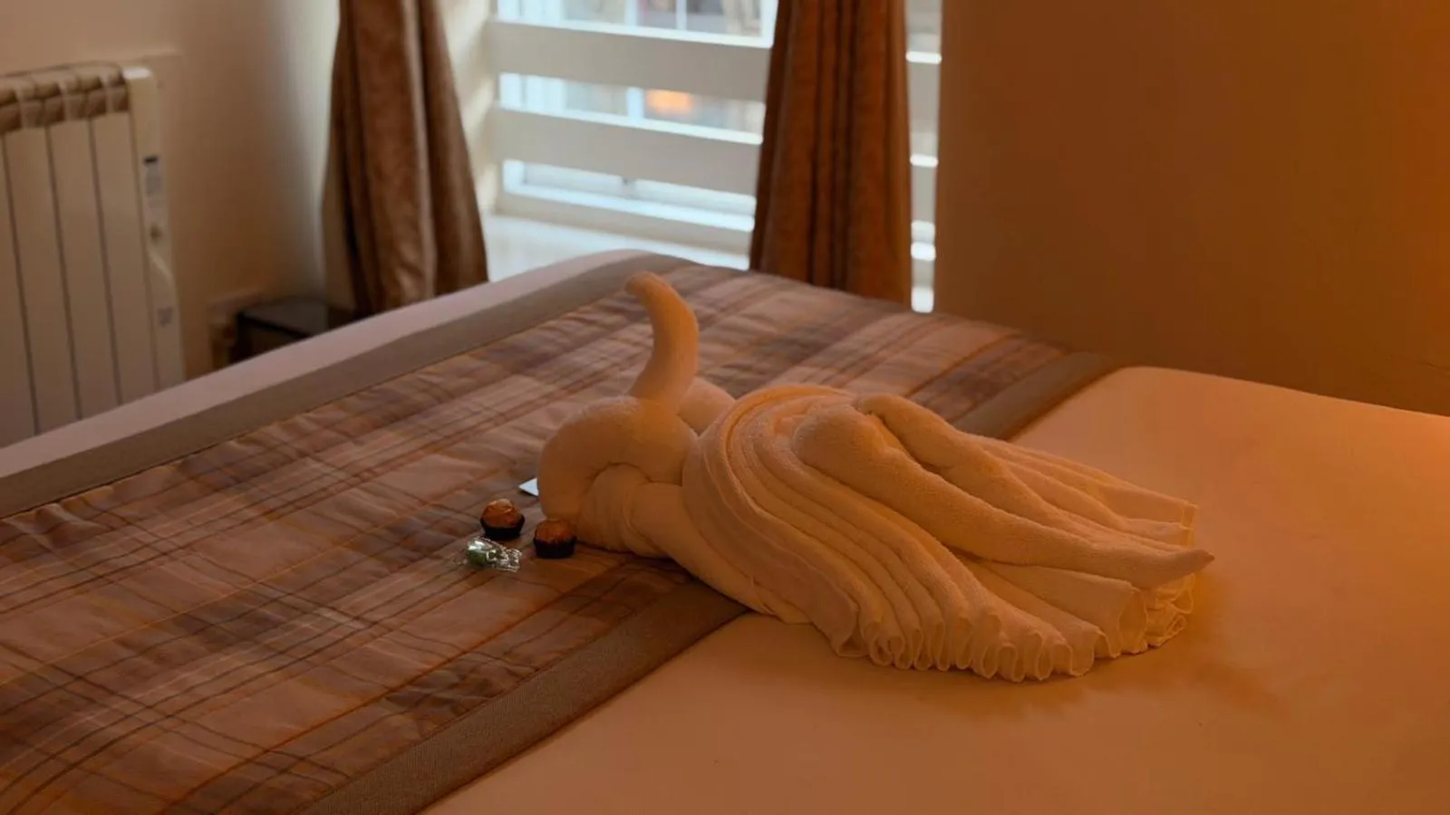 Bed in The Waverley Guest House