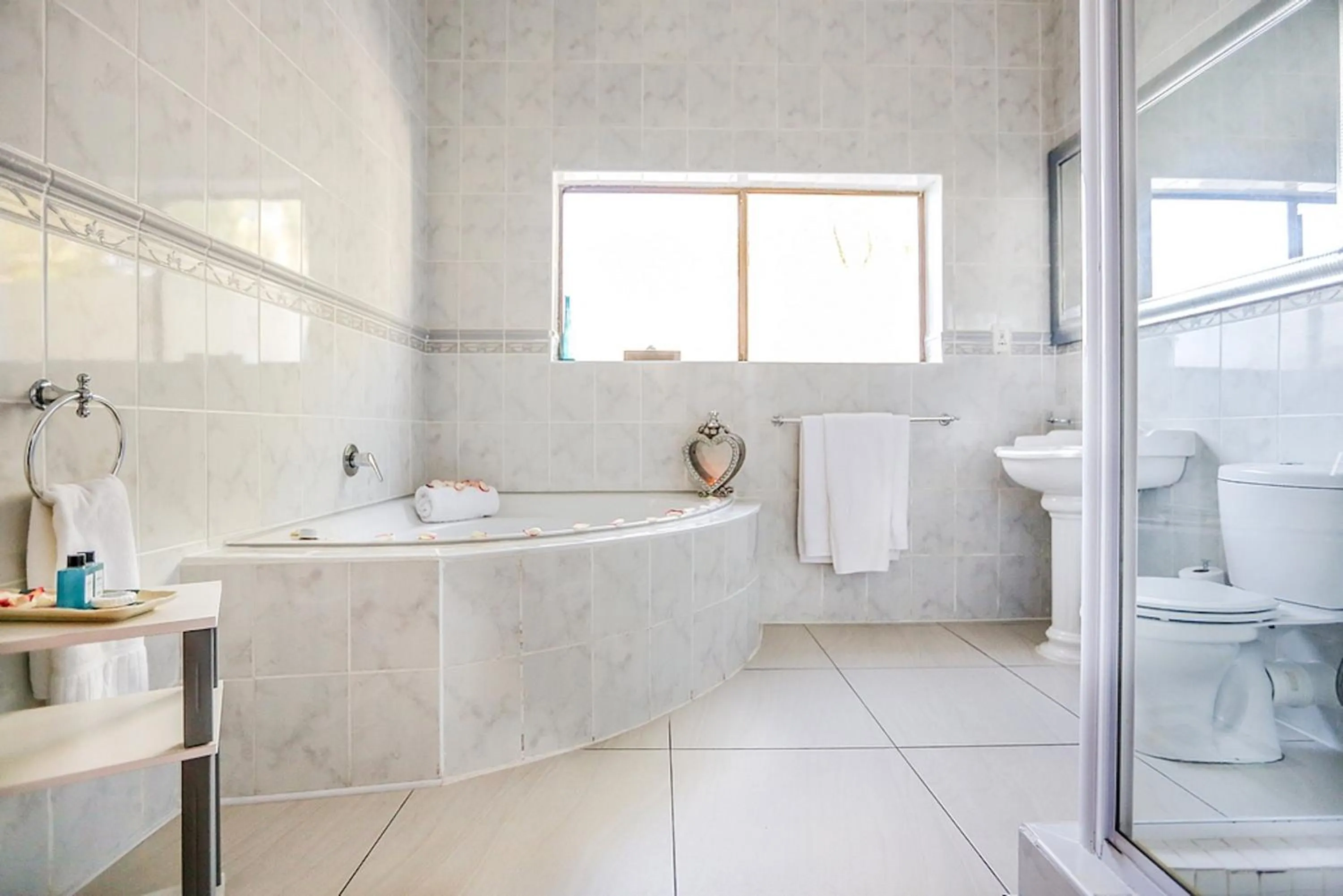 Bathroom in Misty Waves Boutique Hotel