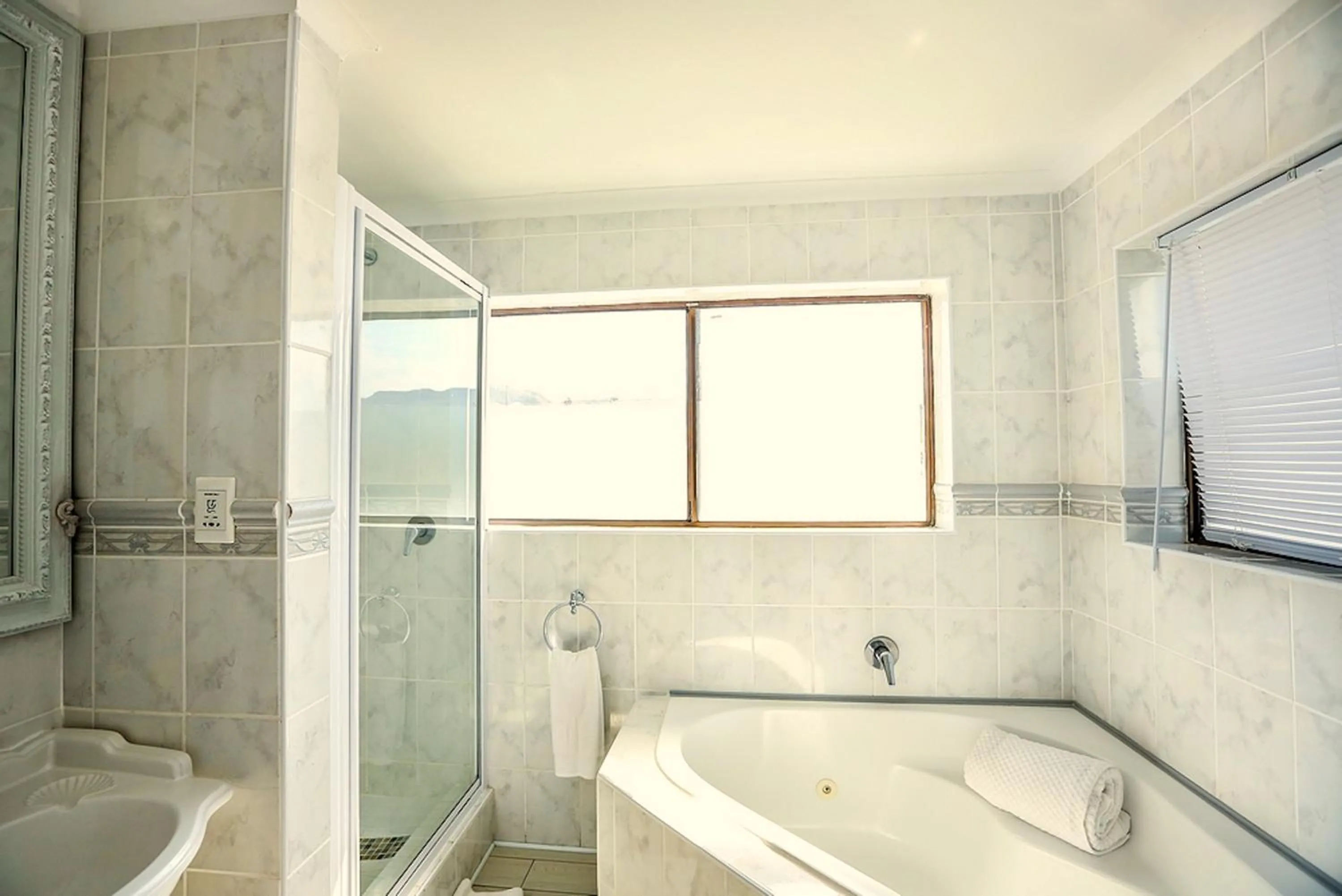 Bathroom in Misty Waves Boutique Hotel