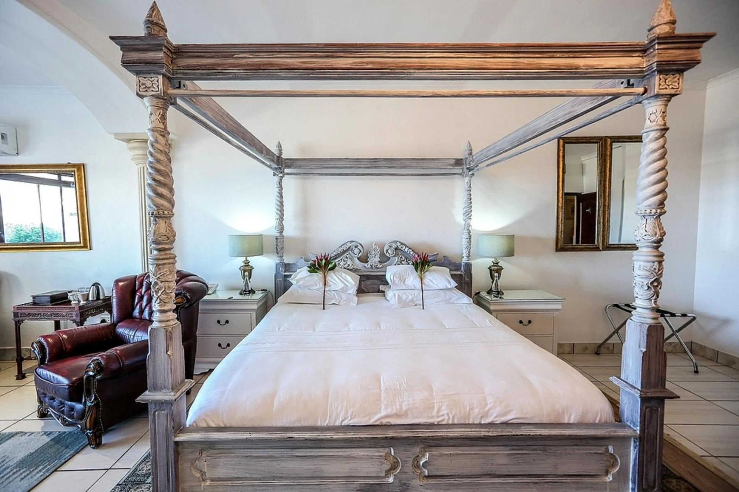 Photo of the whole room, Bed in Misty Waves Boutique Hotel