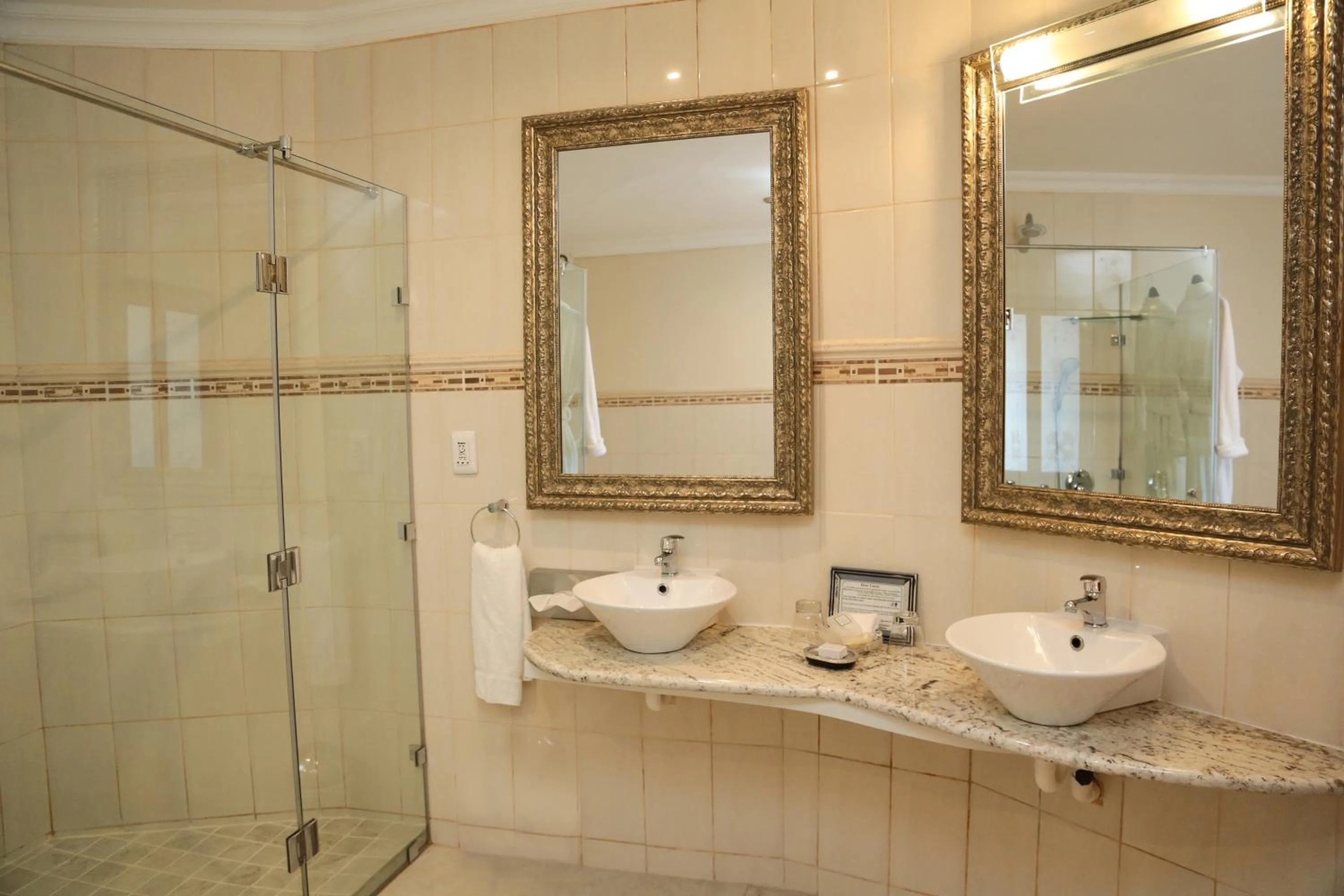 Bathroom in Misty Waves Boutique Hotel