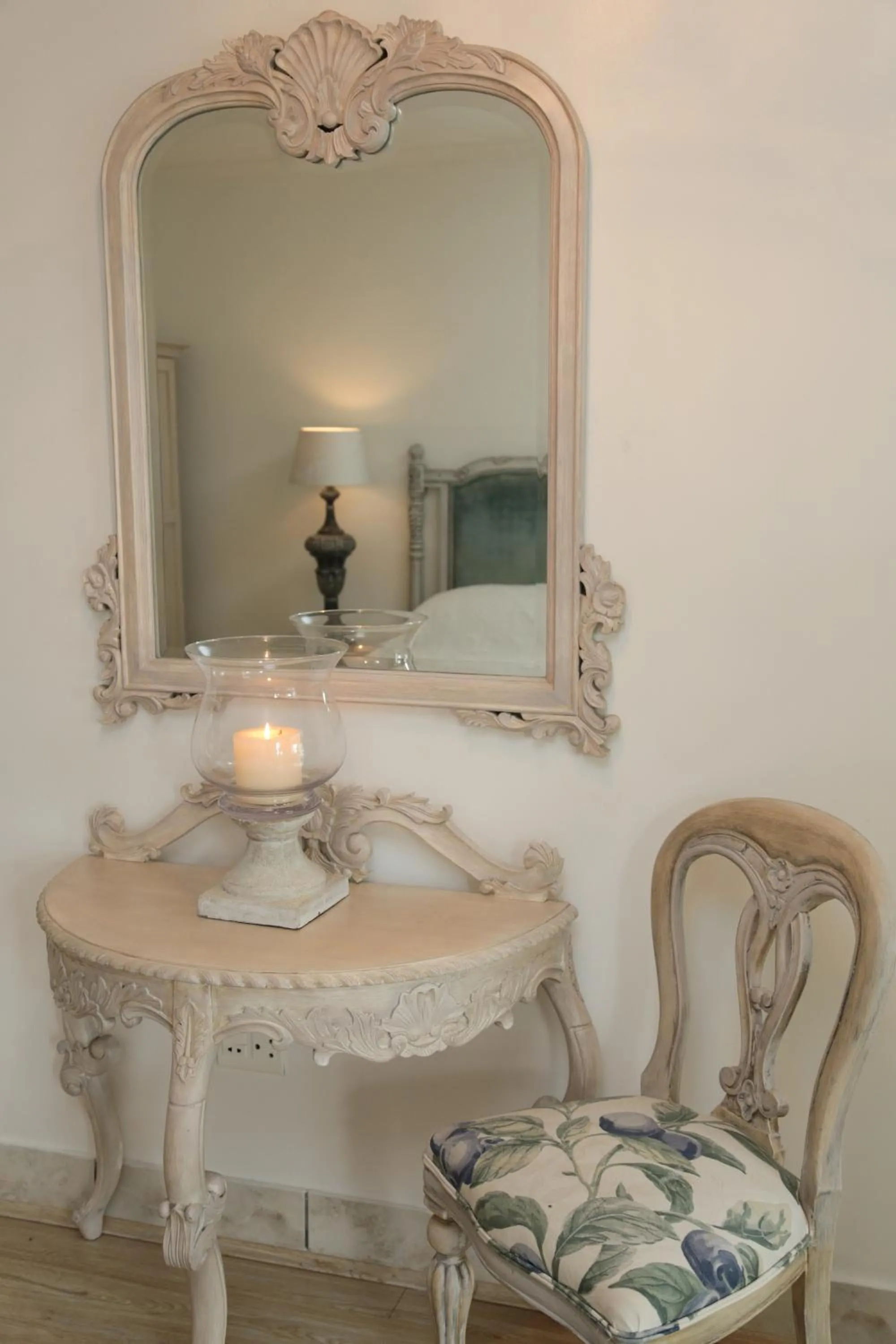 Decorative detail in Misty Waves Boutique Hotel