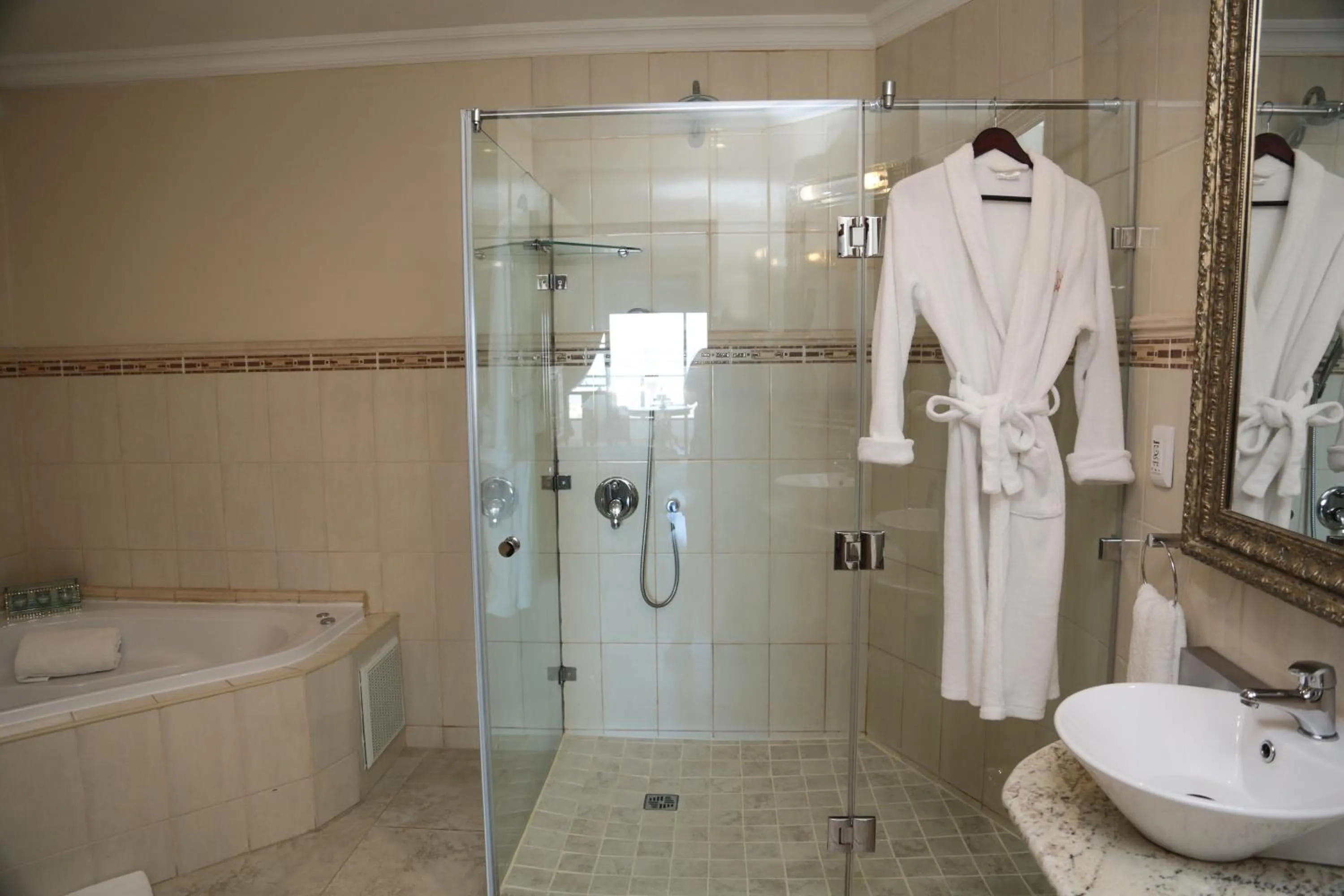 Bathroom in Misty Waves Boutique Hotel