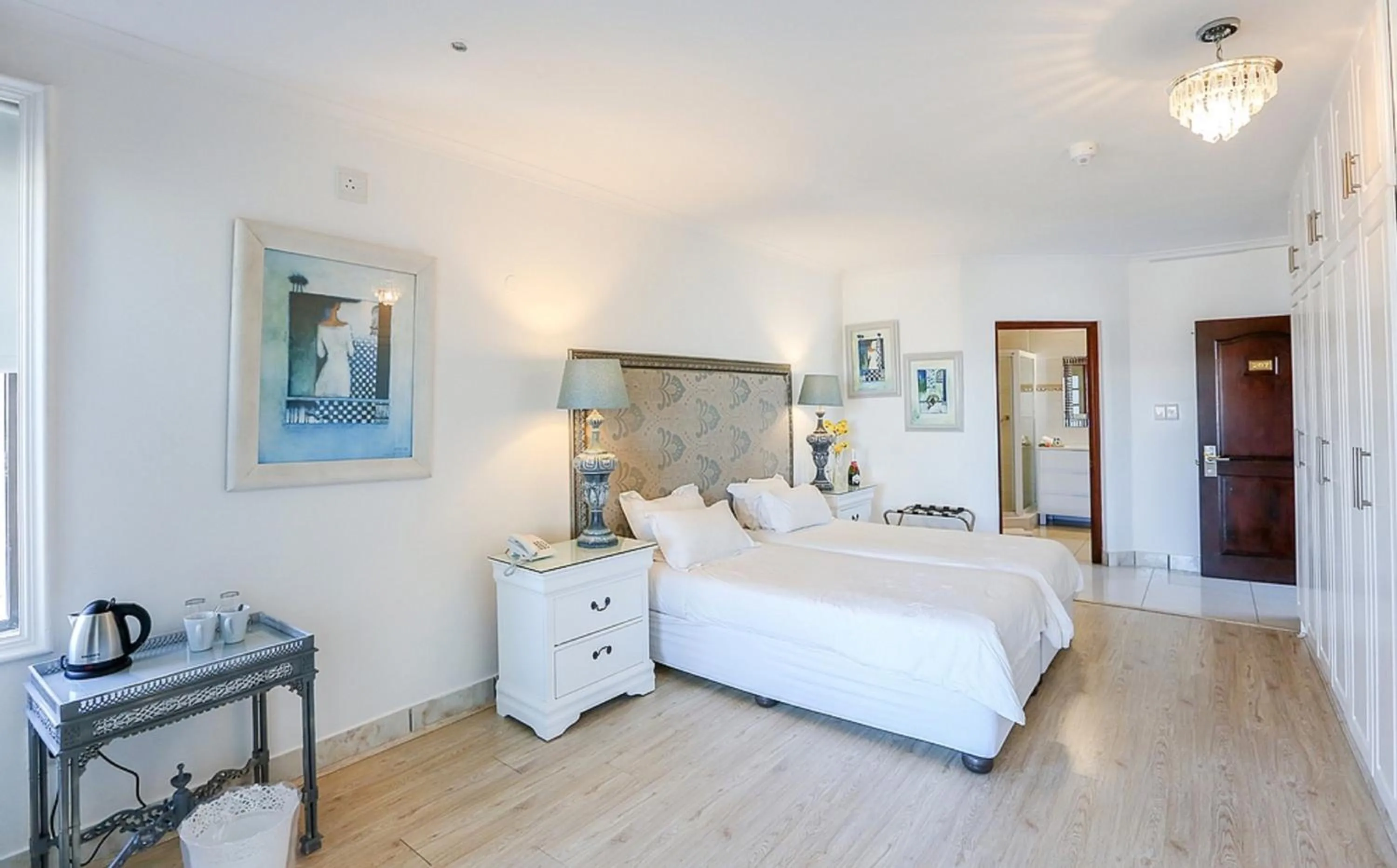 Photo of the whole room, Bed in Misty Waves Boutique Hotel