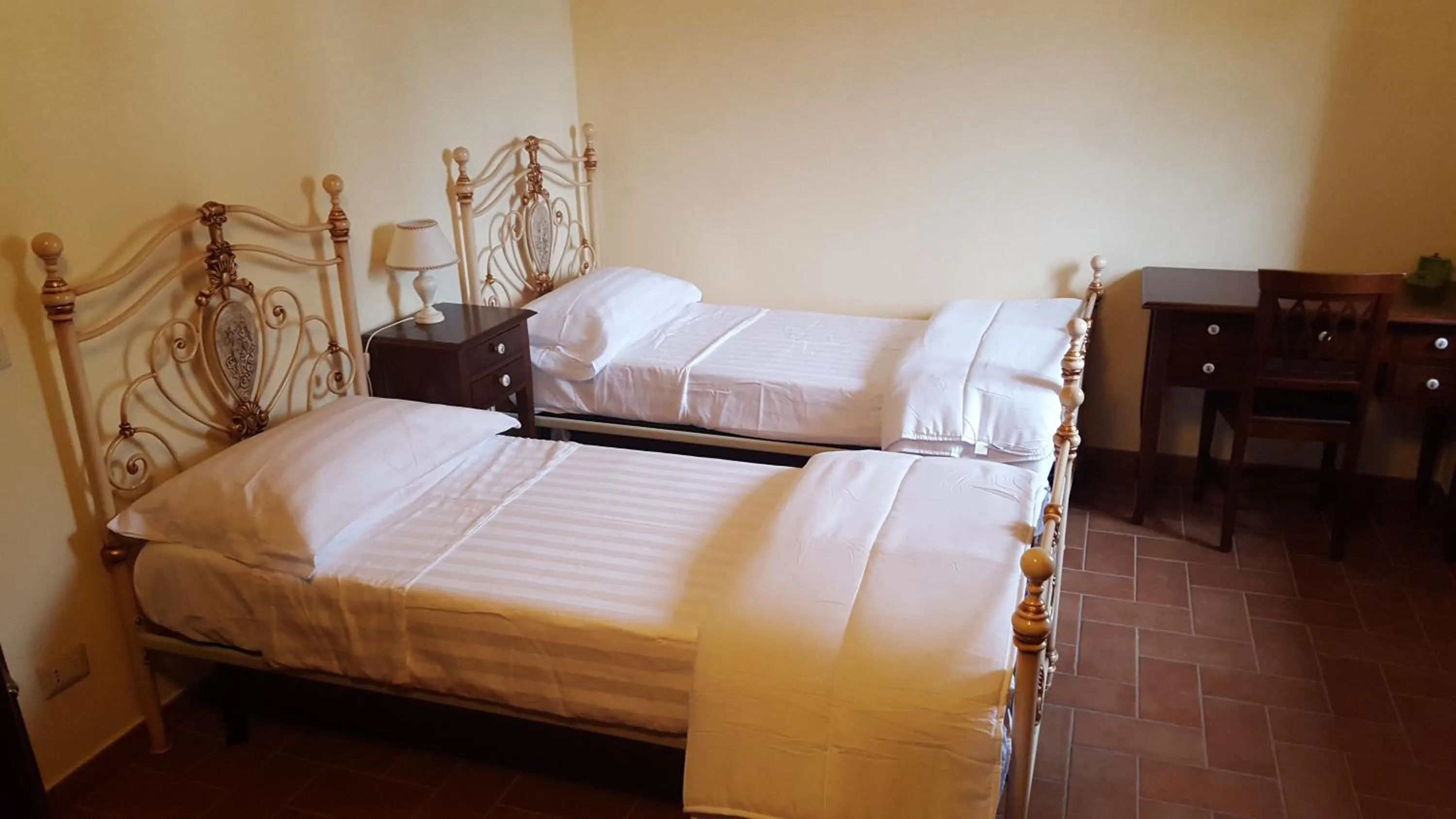 Photo of the whole room, Bed in Dimora Fra' Giovanni B&B Relais