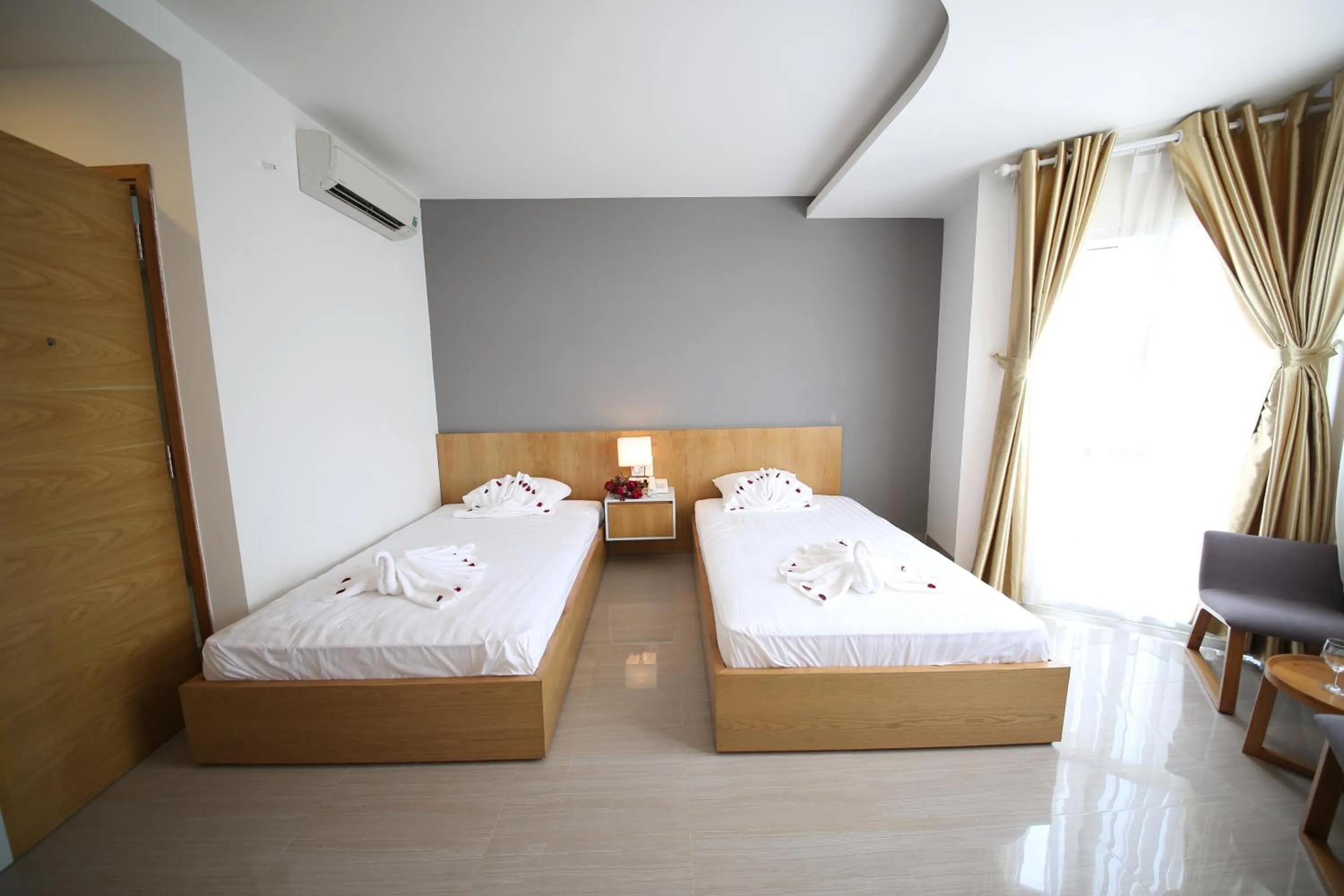 Photo of the whole room, Bed in Sailing Hotel Phú Quốc