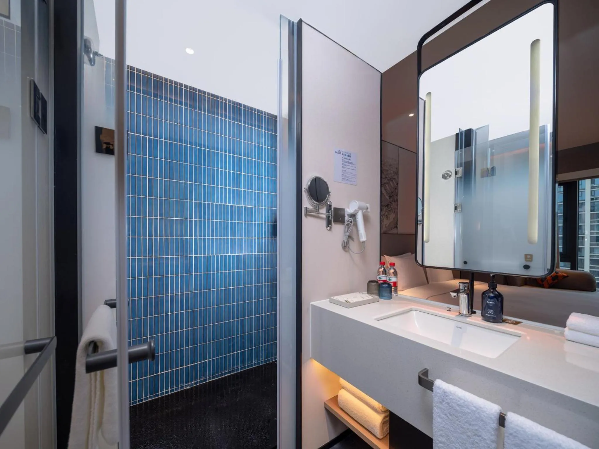 Bathroom in Holiday Inn Express Chengdu Shuangliu Chuanda Road by IHG