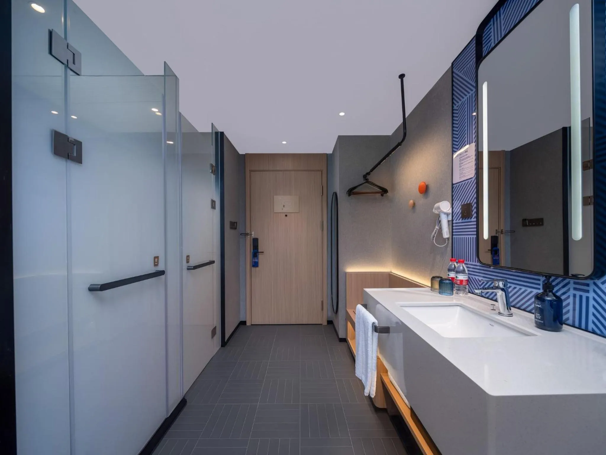 Bathroom in Holiday Inn Express Chengdu Shuangliu Chuanda Road by IHG