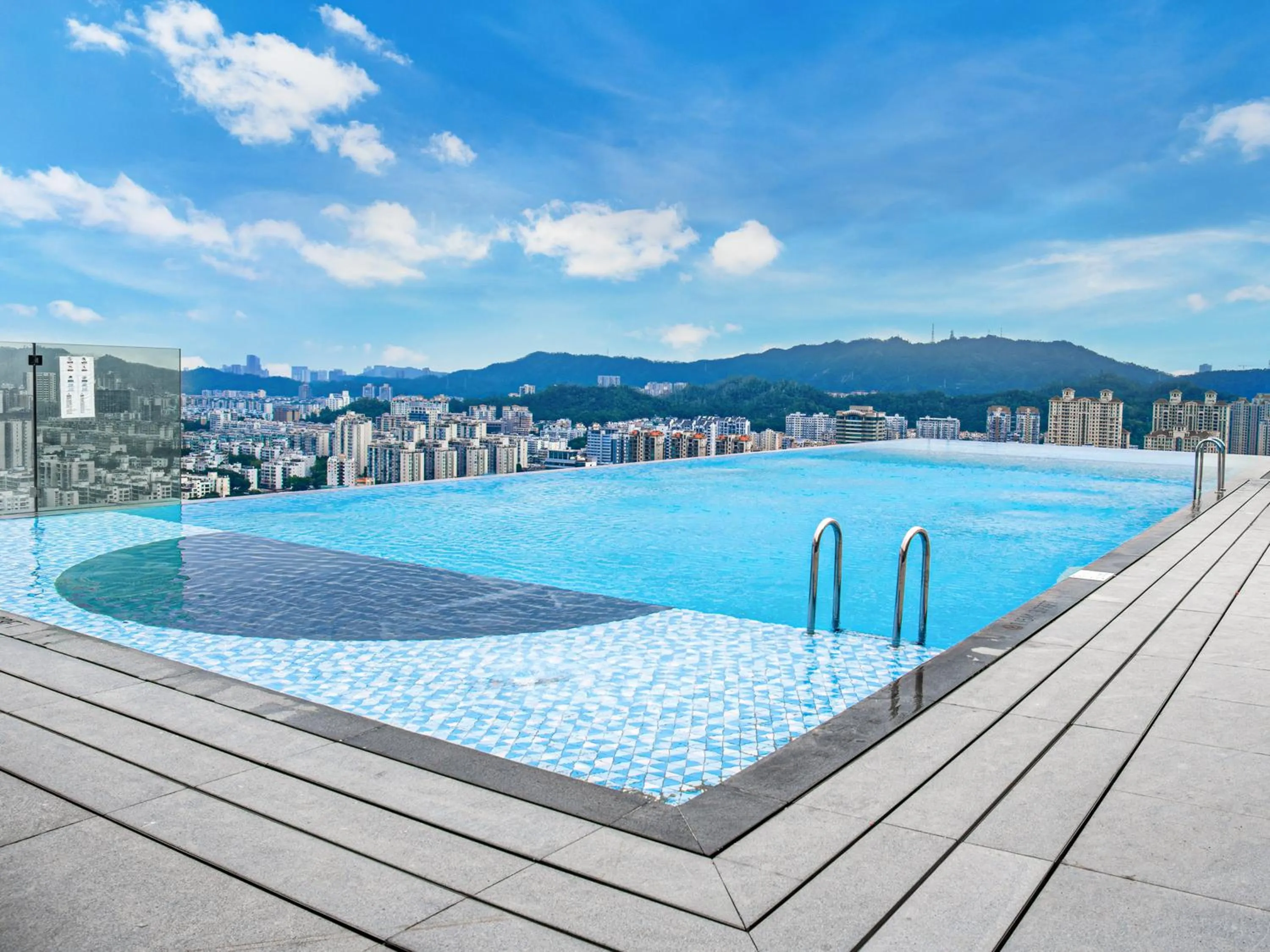 Swimming pool in Hotel Indigo Zhuhai Xiangzhou by IHG
