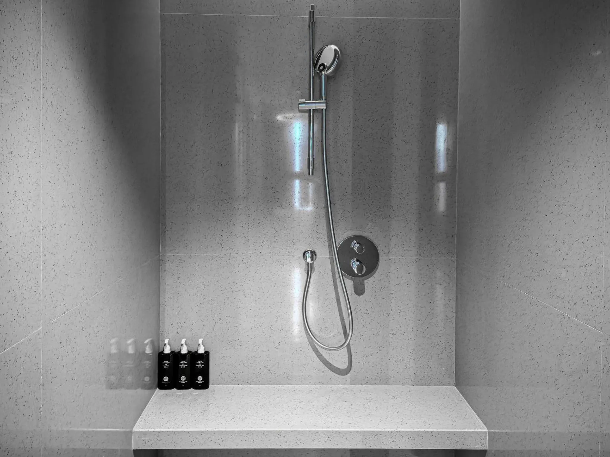 Photo of the whole room in Hotel Indigo Zhuhai Xiangzhou by IHG