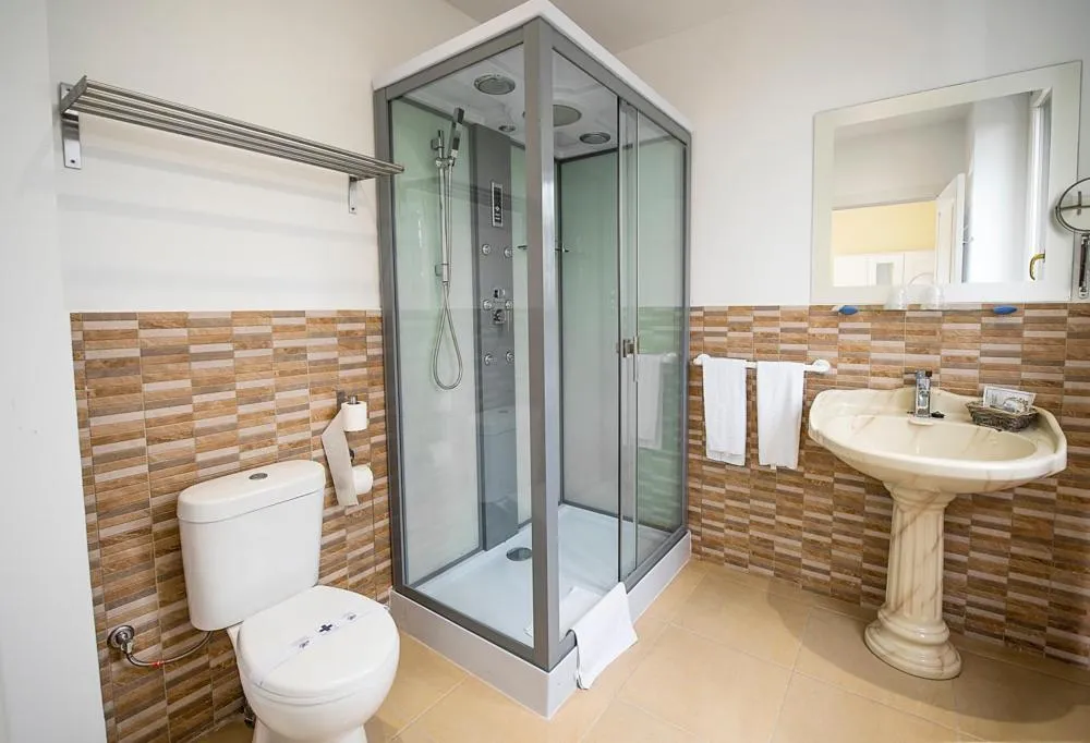 Bathroom in Hotel Valle del Oja