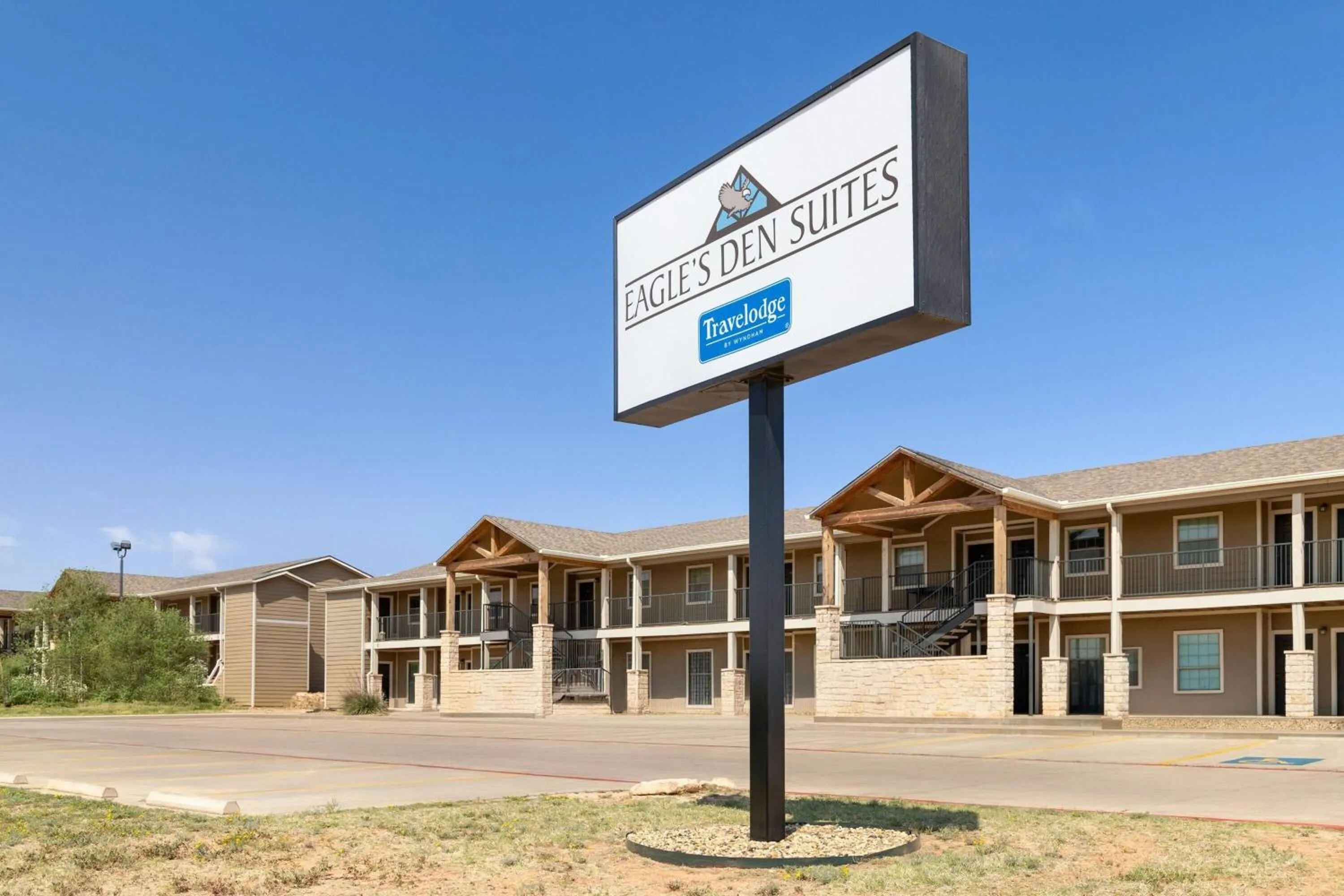 Property building in Eagle's Den Suites Big Spring a Travelodge by Wyndham