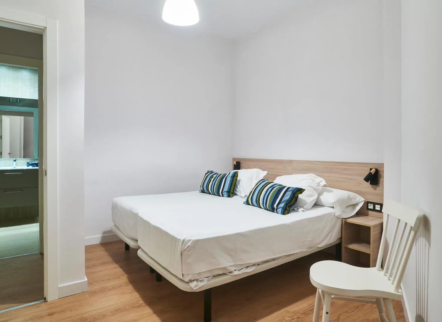 Bedroom, Bed in Slow Suites Luchana