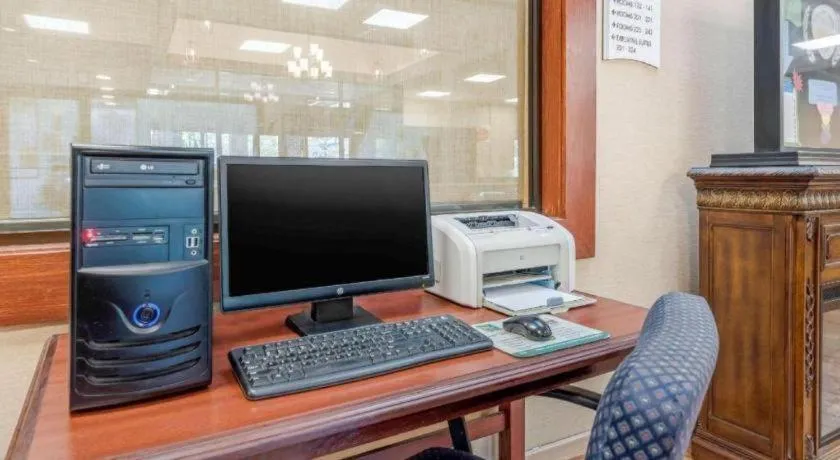 Quality Inn & Suites Zanesville City Center