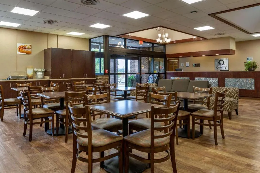Quality Inn & Suites Zanesville City Center