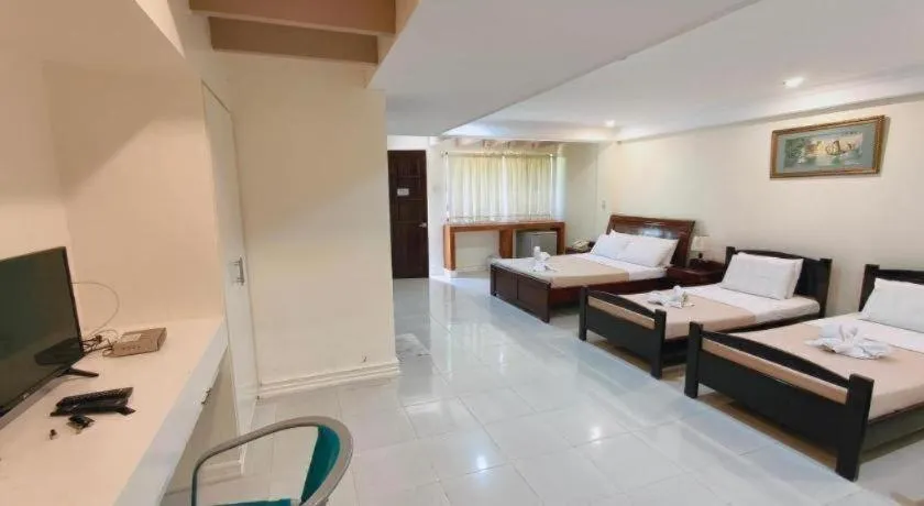 Bed in Ogtong Cave Resort