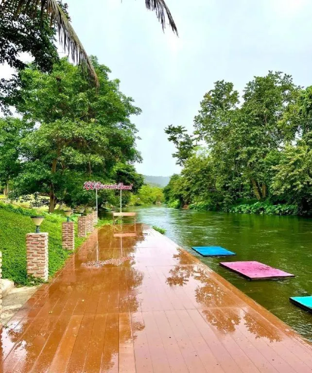 KK Riverside Resort