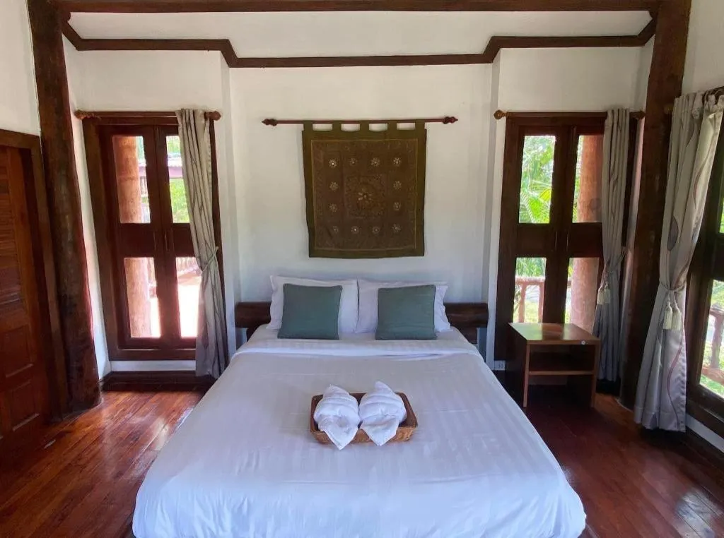 Bed in Khaopubpa Resort