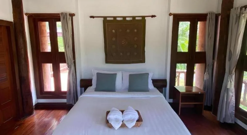 Bed in Khaopubpa Resort