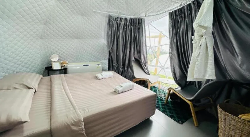 Bed in Stratus Resort