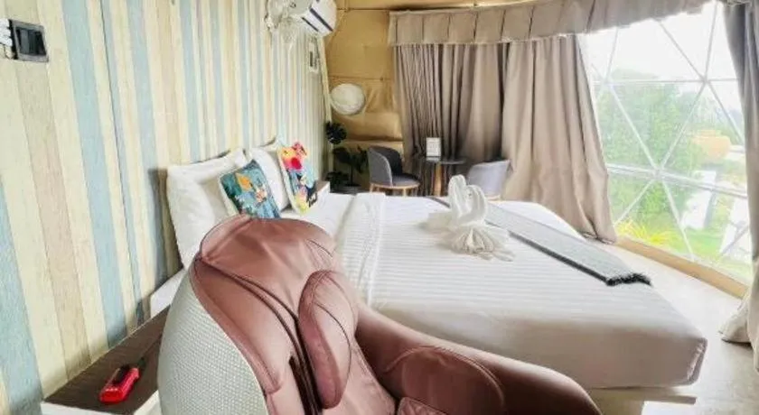 Bed in Stratus Resort