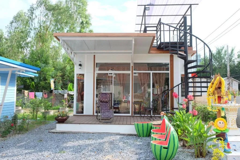 Baan Cha-lier Sook Bangsaray