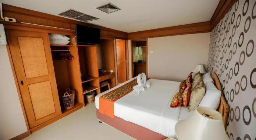 Bed in Haad Kaew Resort Songkhla