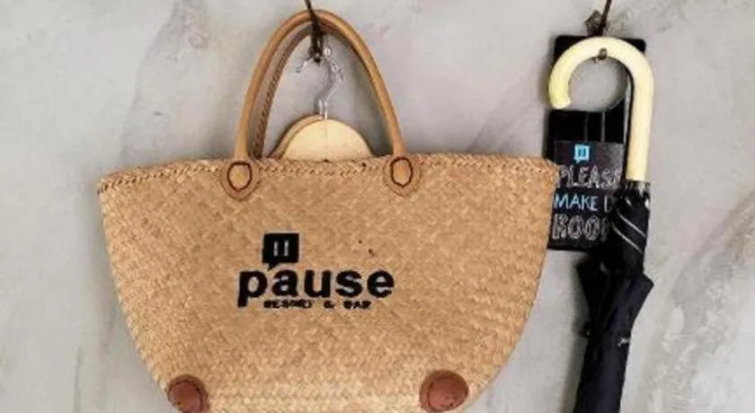 PAUSE Resort & Bar