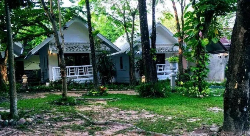 Home and Hill Resort