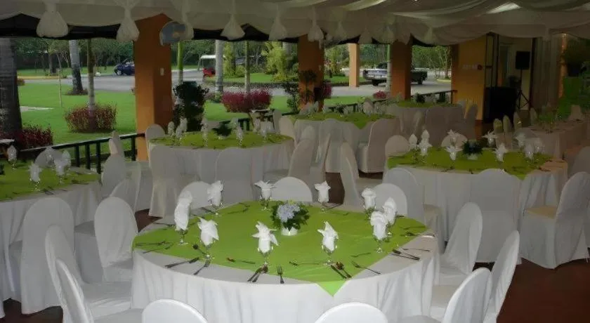 Zaycoland Resort and Hotel